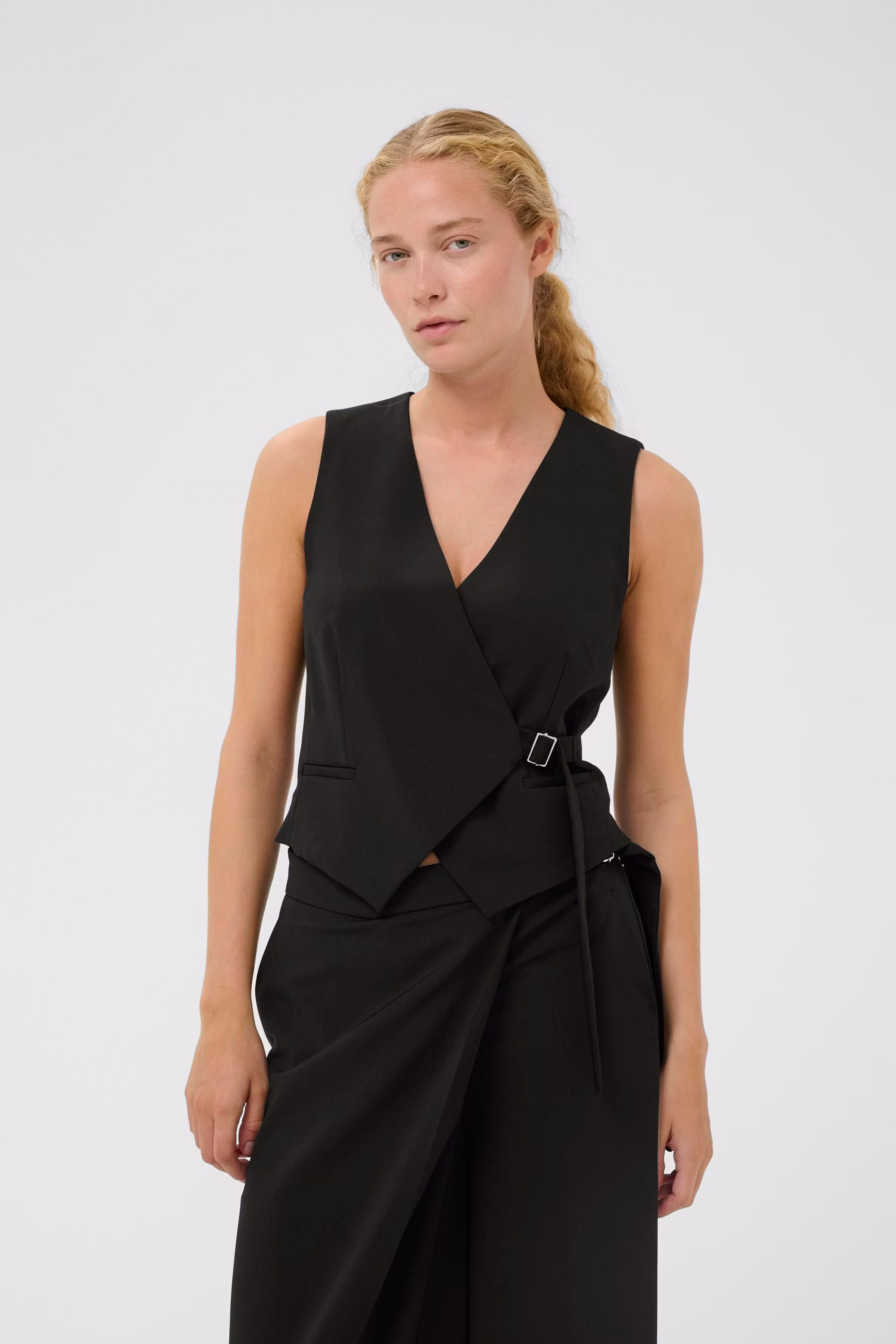 HAISLYIW Weste LOOKBOOK FRONT 30112220-194008