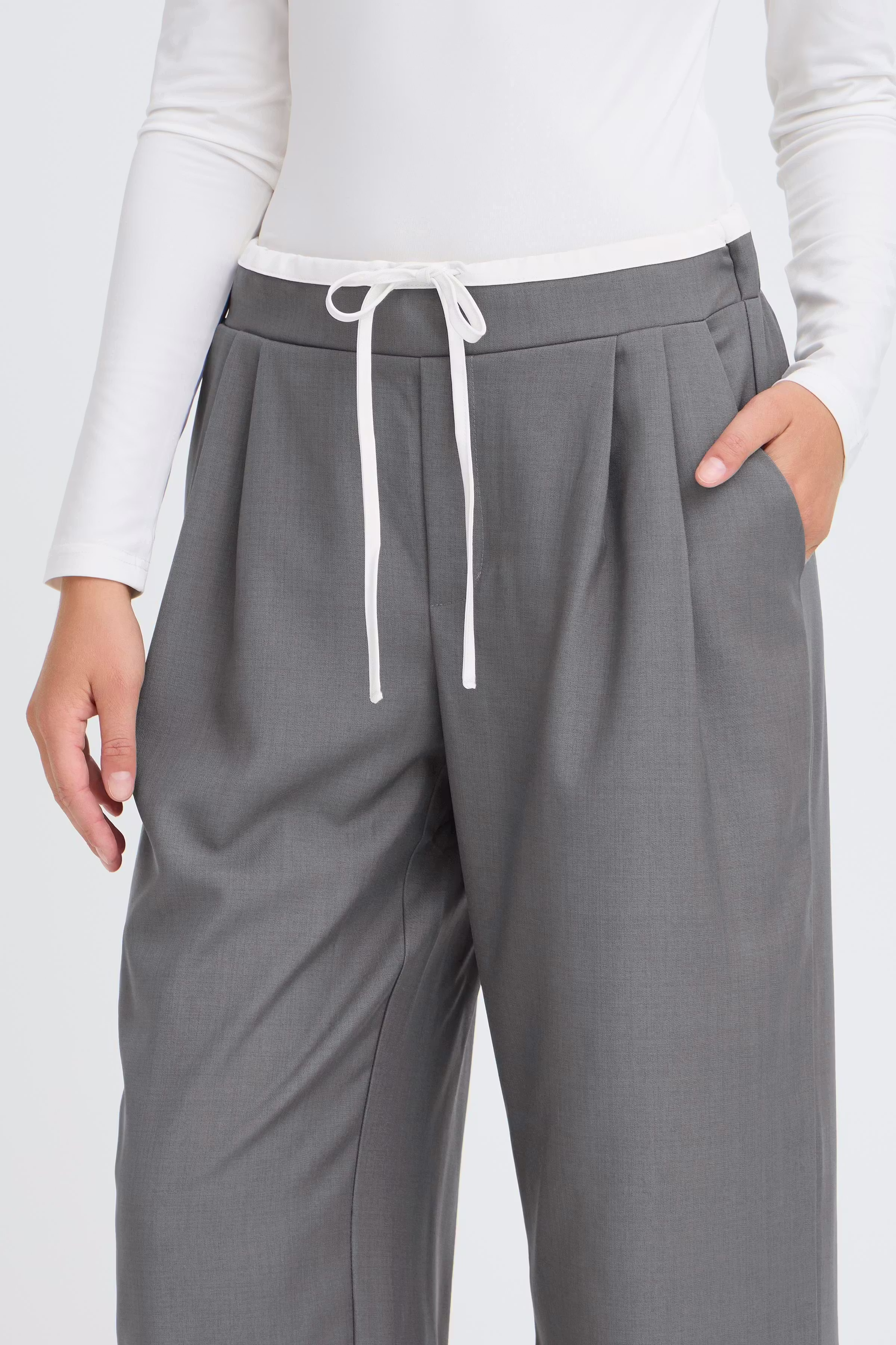 IHXDORTHEA Hose LOOKBOOK DETAIL 20123910-193907