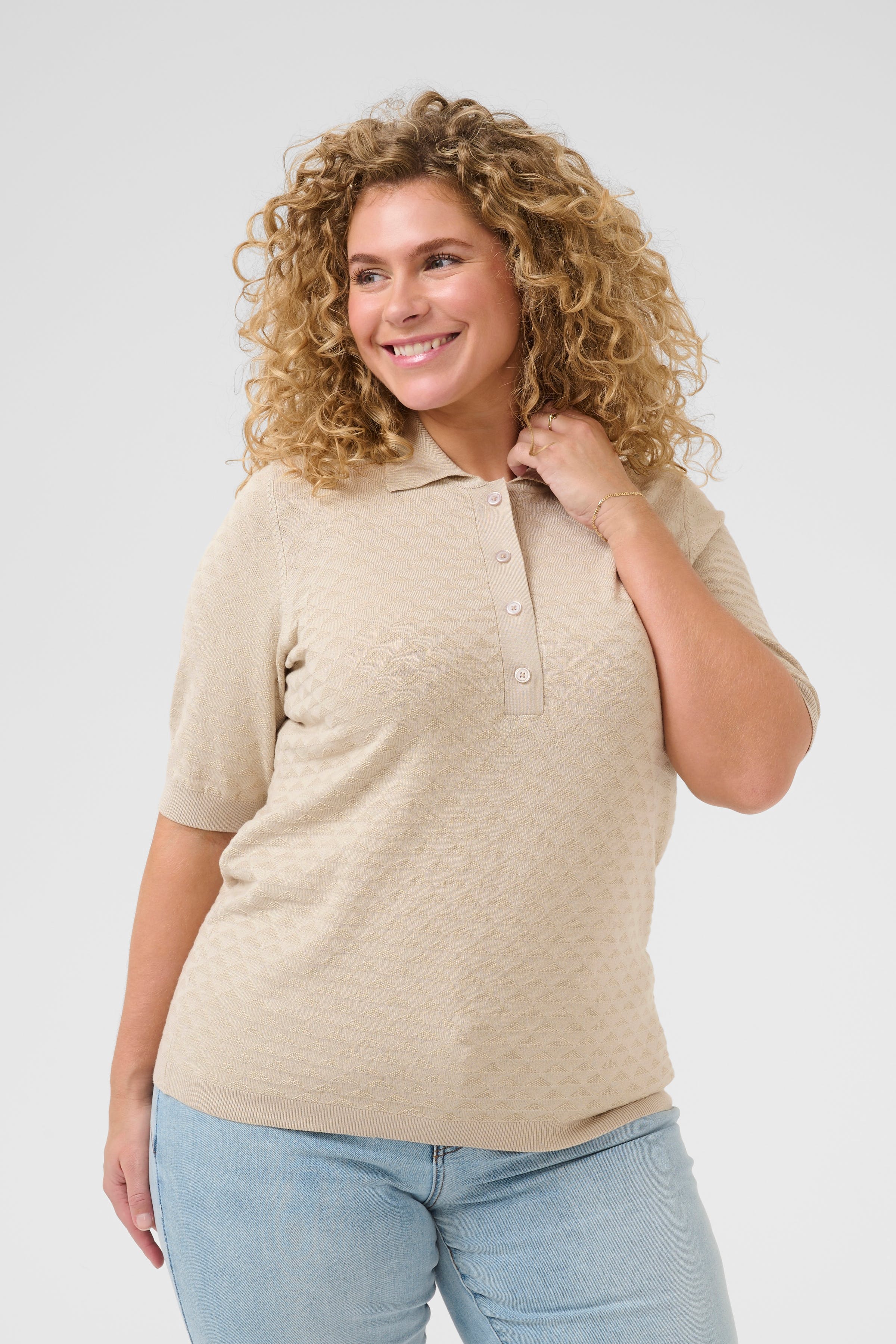 KColiviana Polo Shirt LOOKBOOK FRONT 10583752-151305