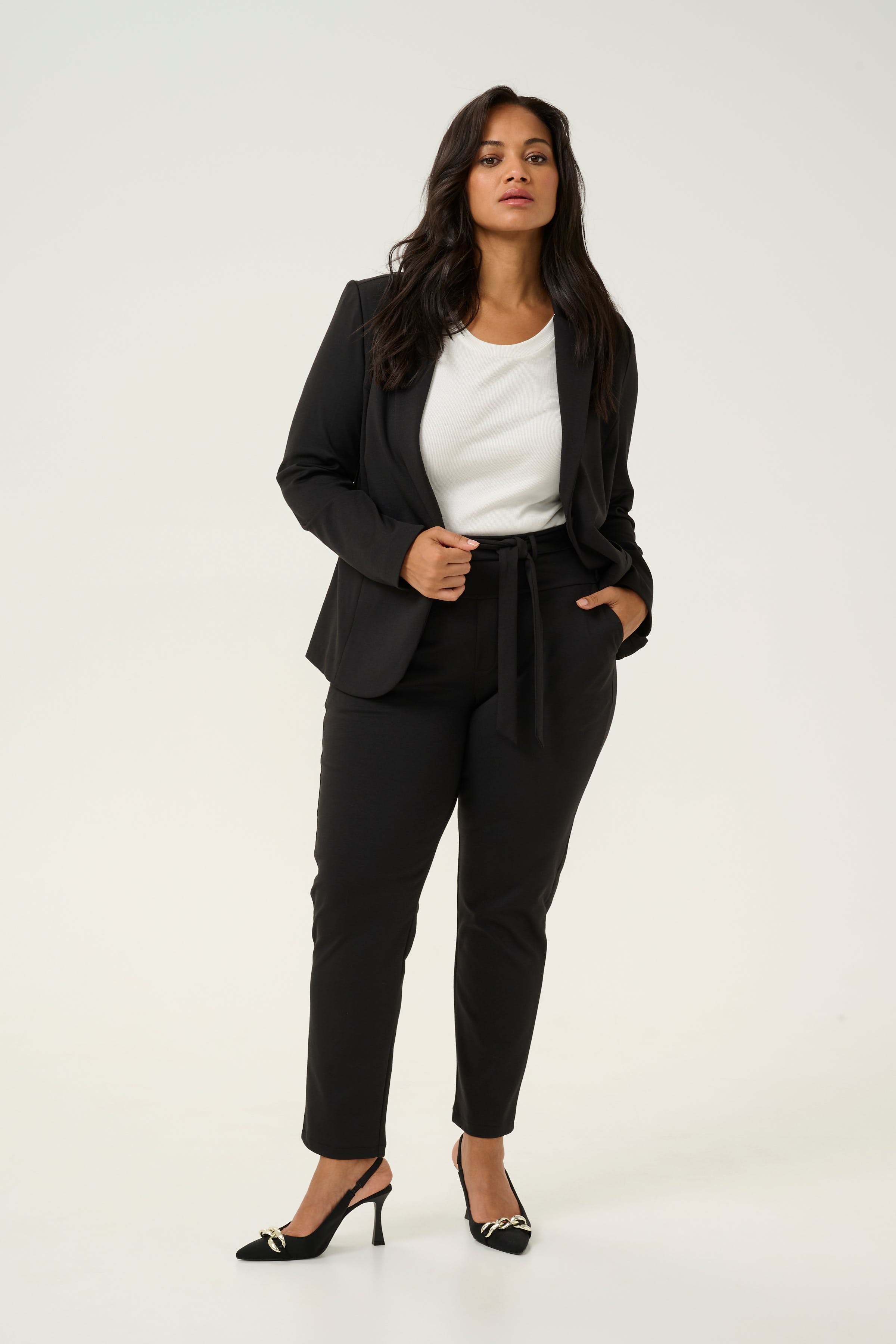 KCjenna Pantalon LOOKBOOK FRONT 10582254-100121