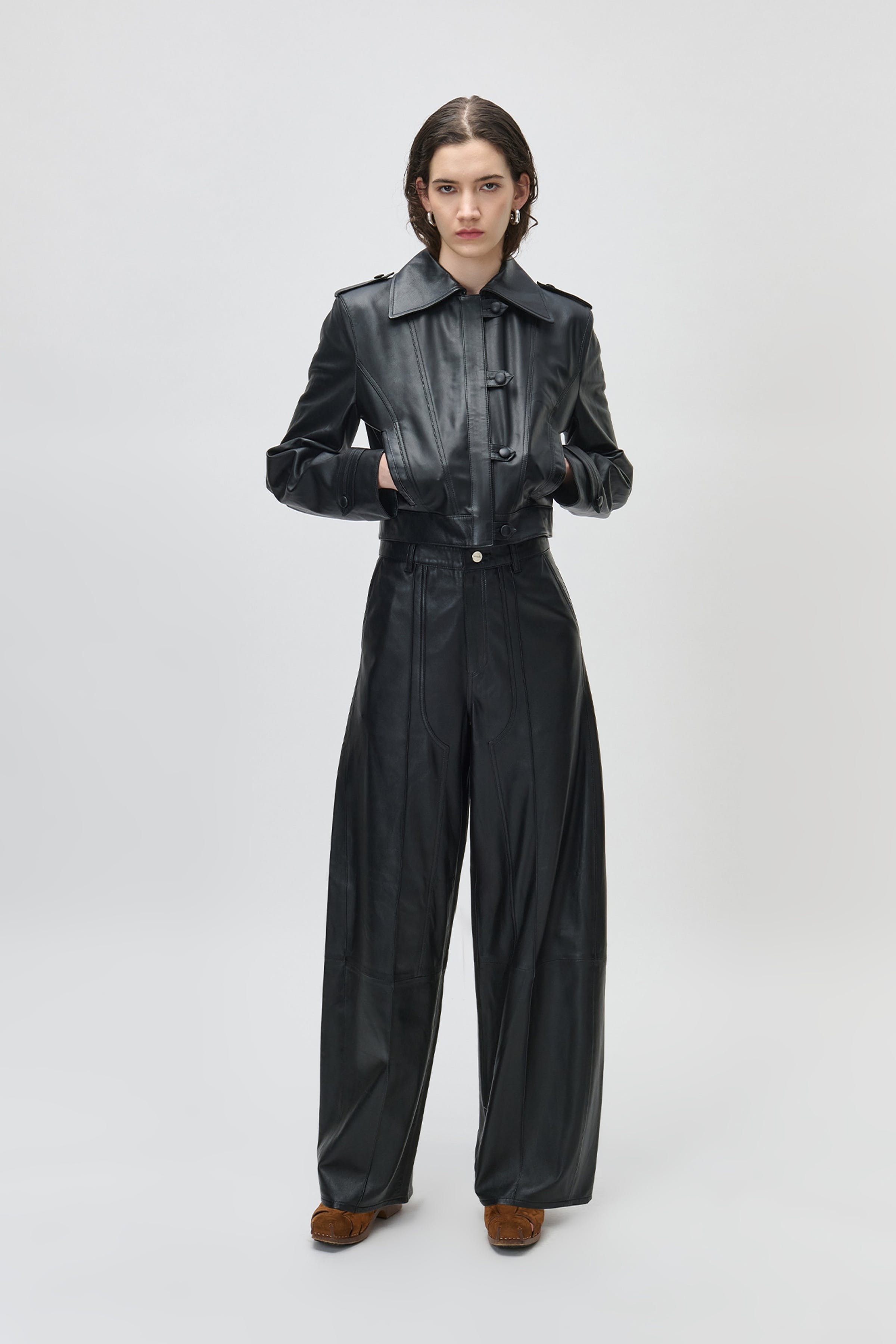 LAUREN JACKE LOOKBOOK FRONT 30600690-BK999