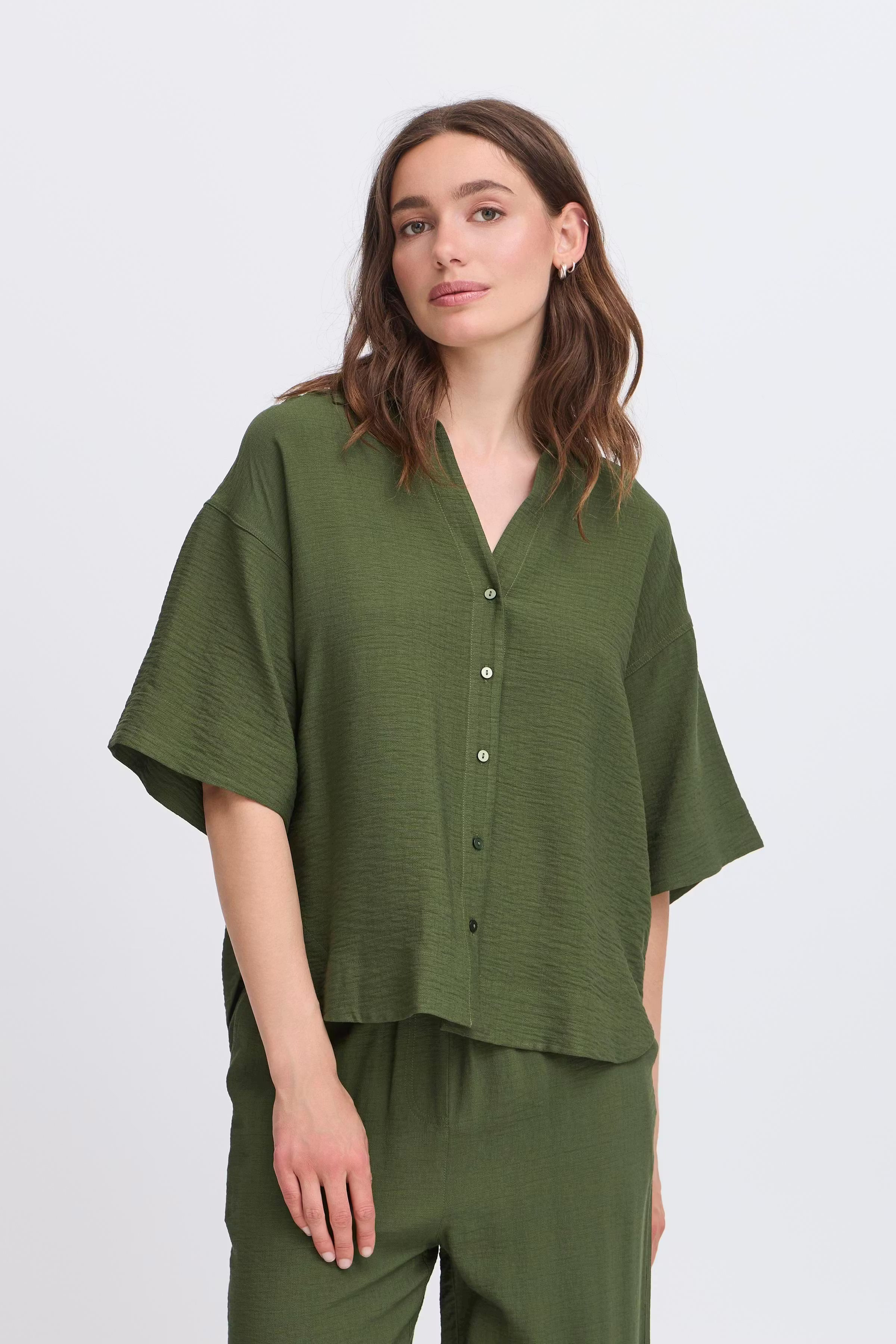 IHFAZIMA Shirt LOOKBOOK FRONT 20124200-190419