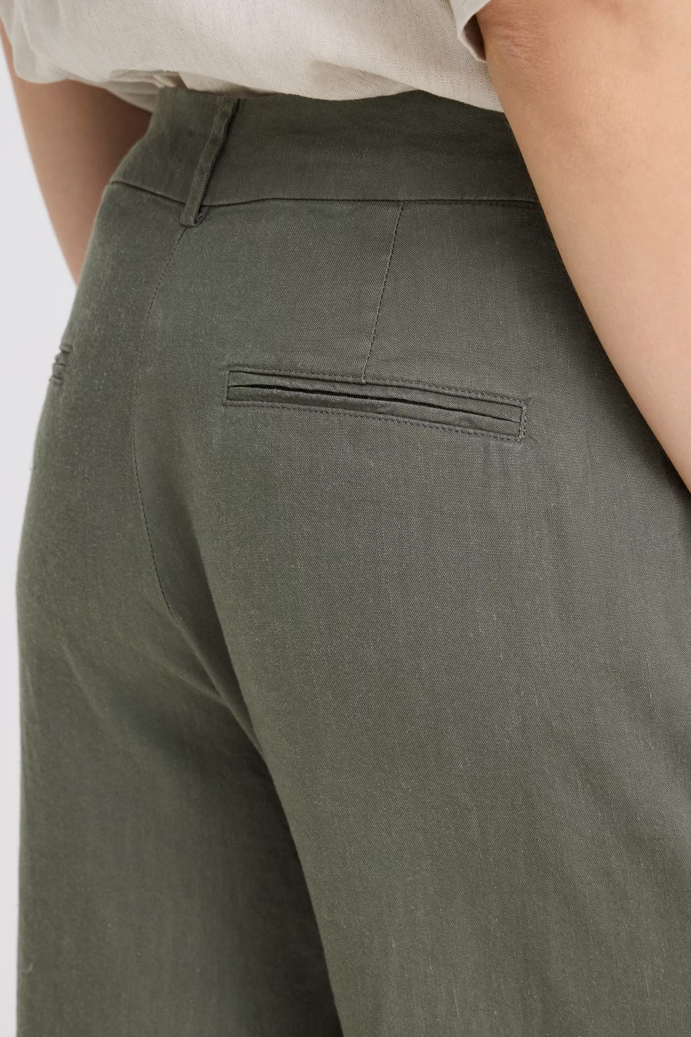 PZLUCA Bukser LOOKBOOK DETAIL 50210434-180312