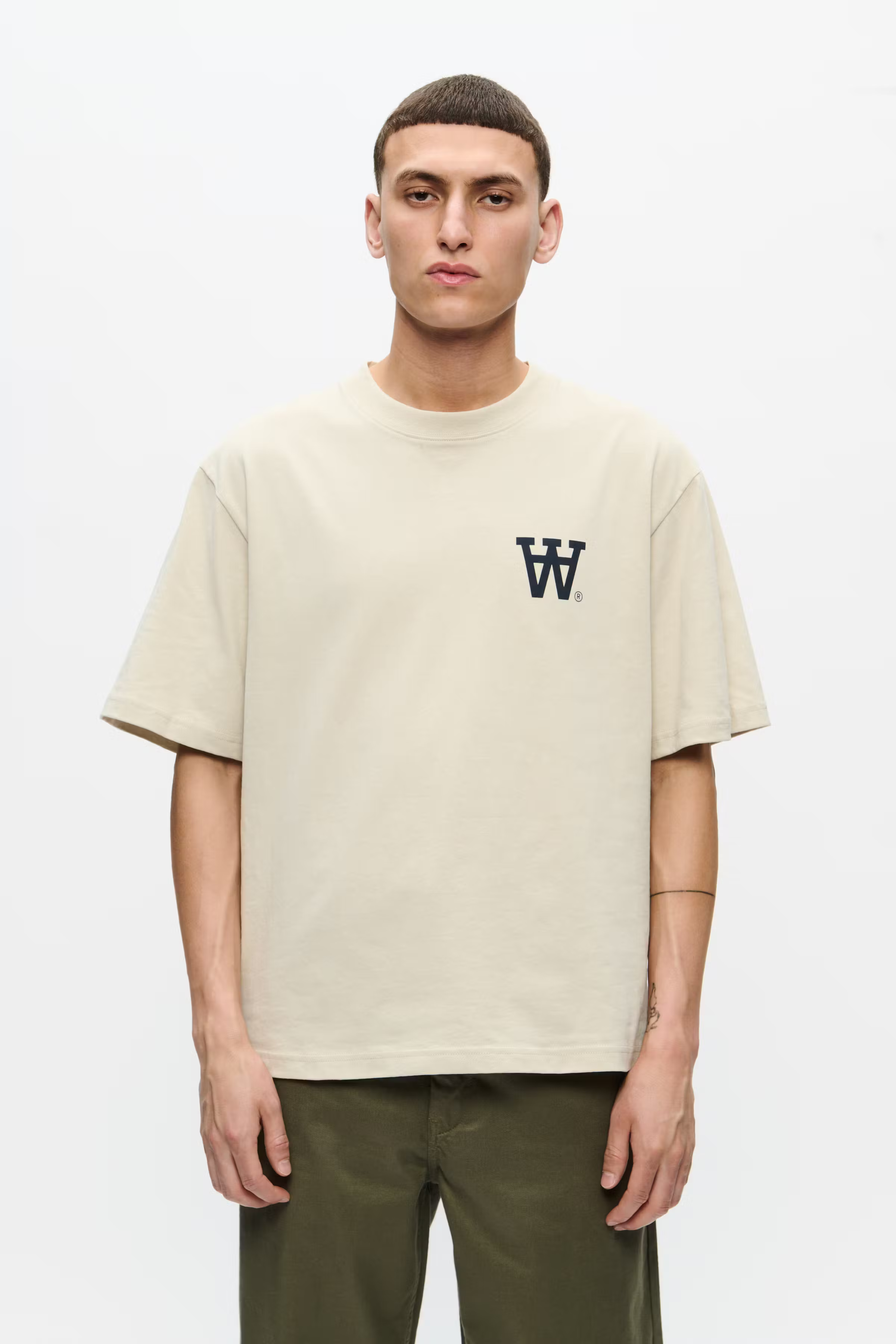 WWLiam T-shirt LOOKBOOK FRONT 30251546-144500