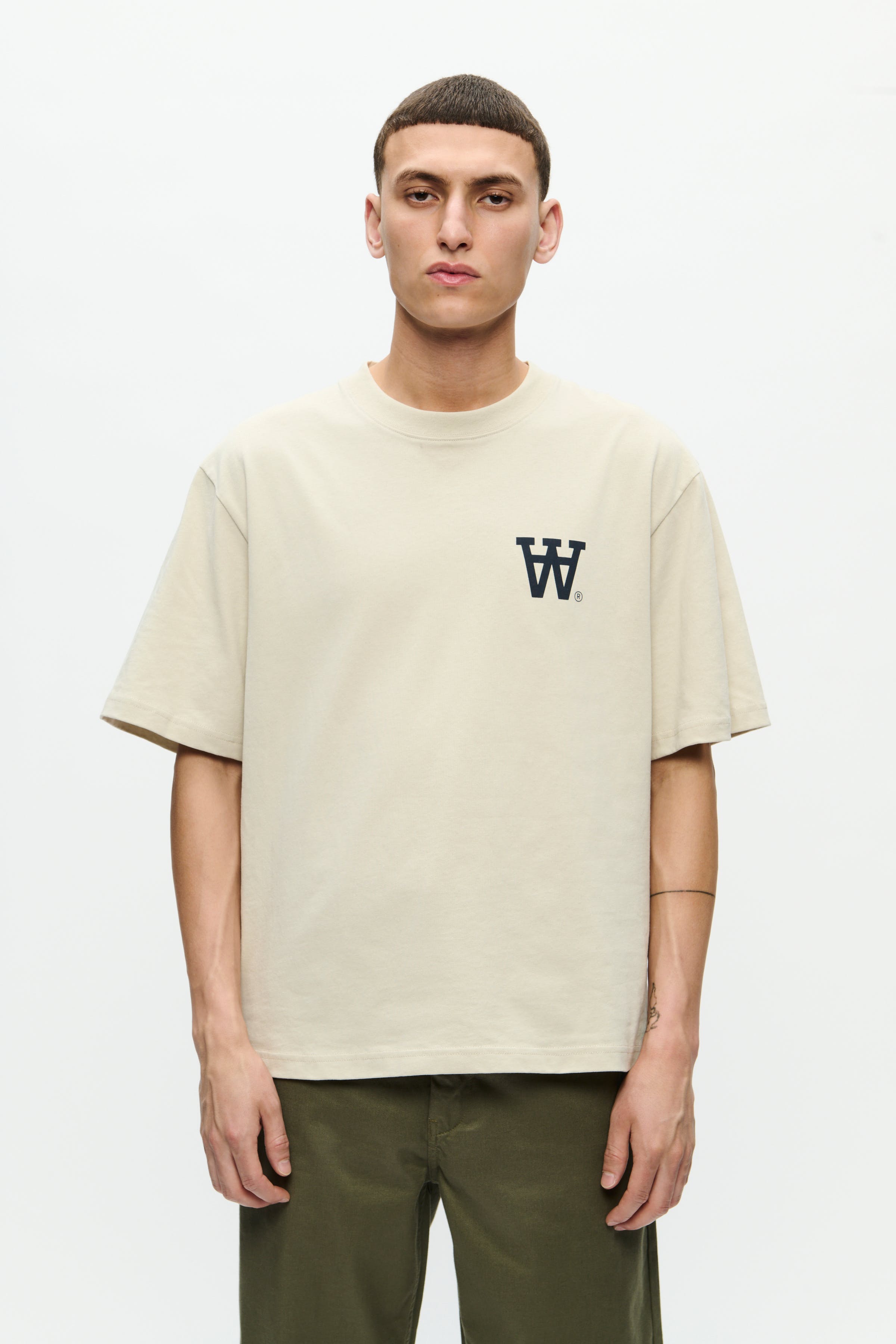 WWLiam T-shirt LOOKBOOK FRONT 30251546-144500