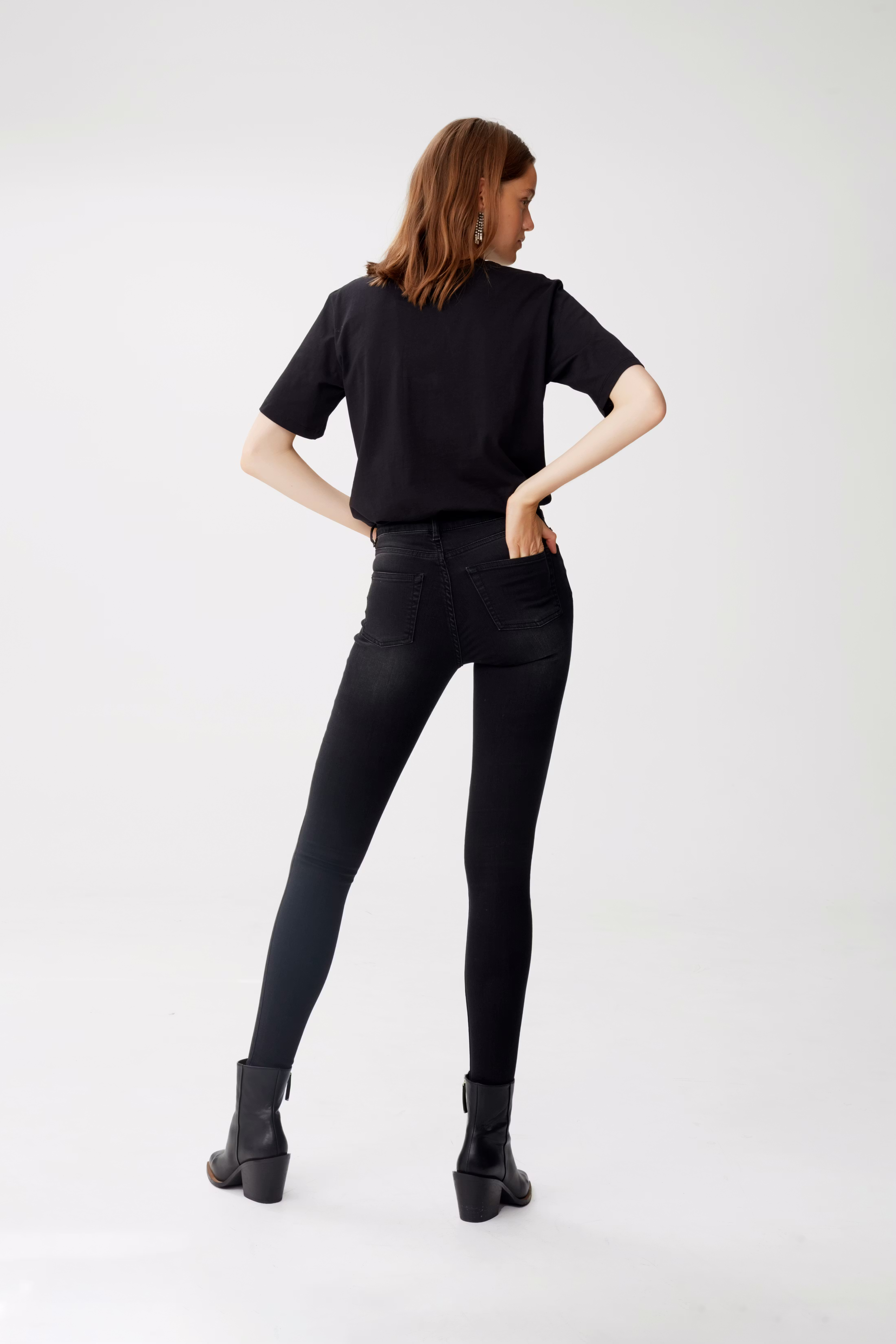 Maggie Jeans LOOKBOOK BACK 10900066-90899