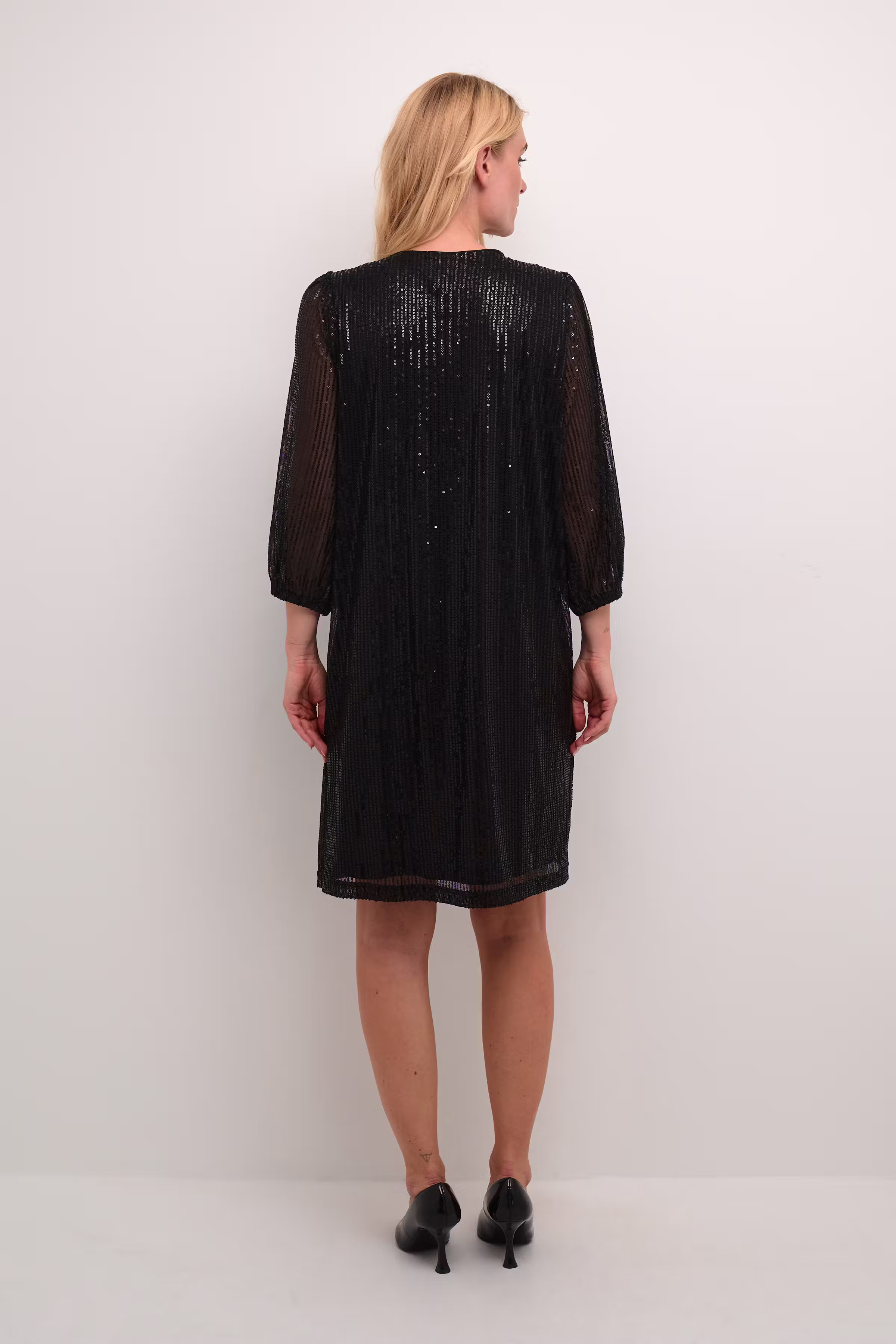 KAbolette Sequin dress LOOKBOOK BACK 10507999-100121