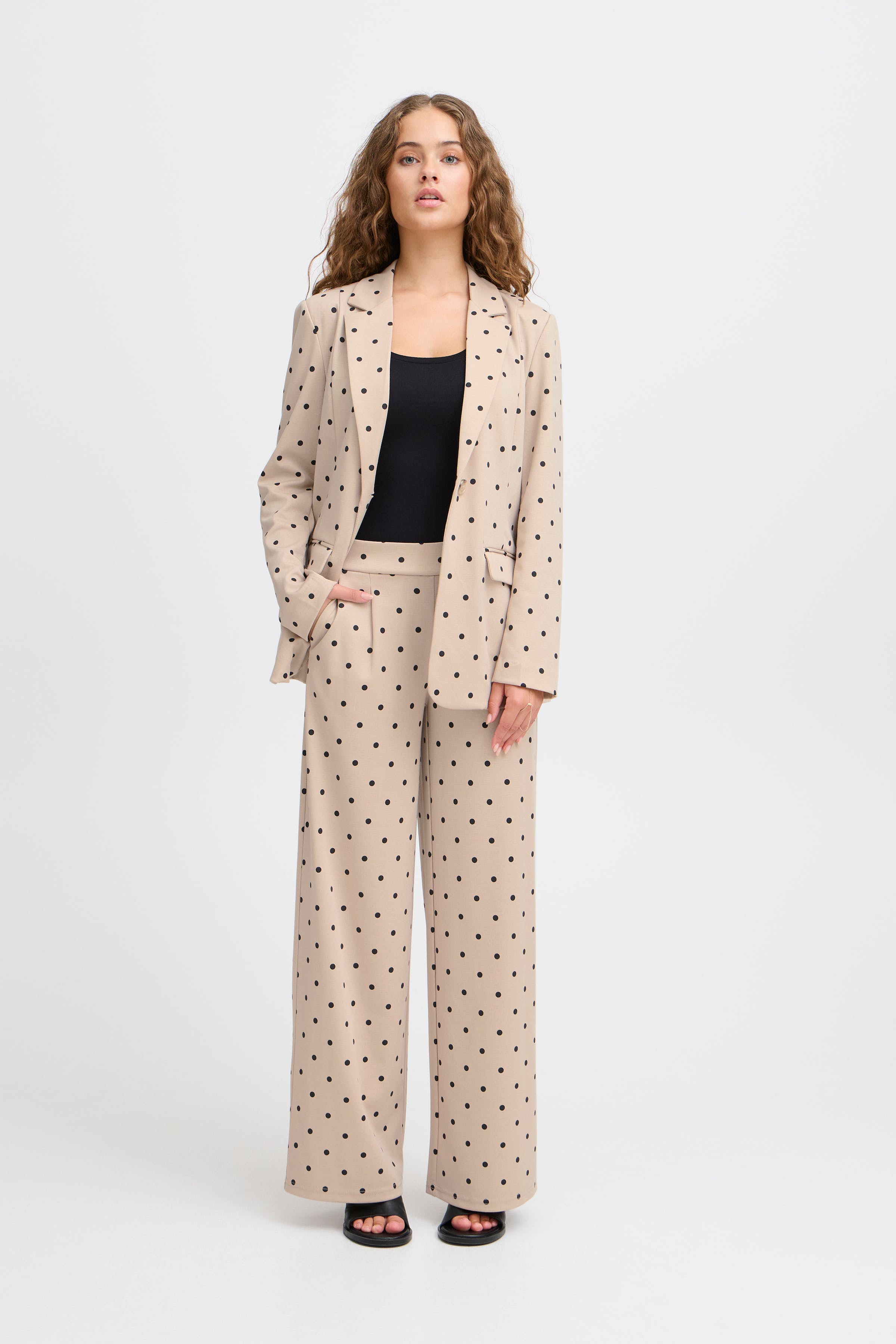 IXKATE Bukser LOOKBOOK FRONT 20123588-205019