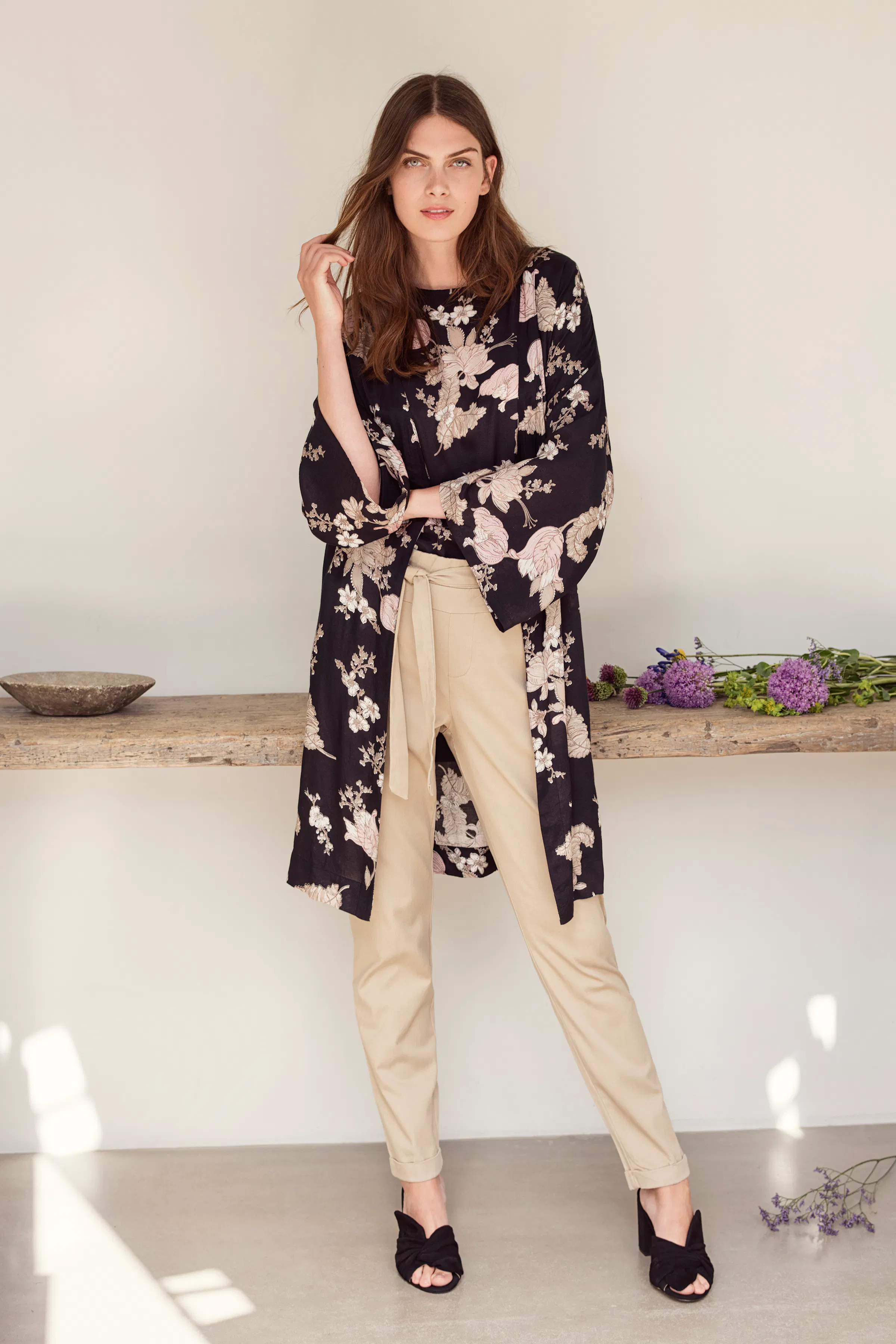 Blouse with short sleeve LOOKBOOK FRONT 10503135-50600