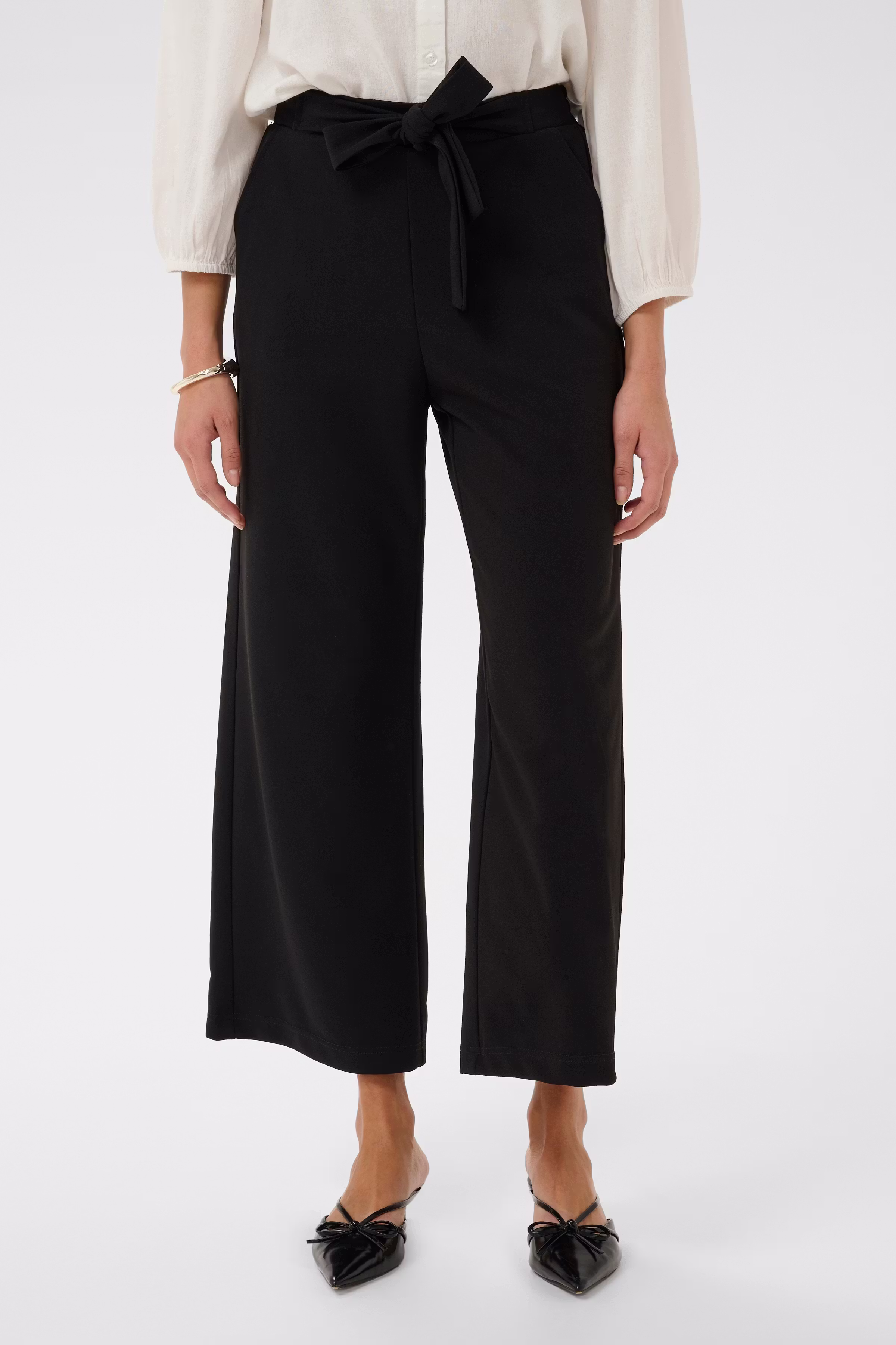 KAphoebe Hose LOOKBOOK FRONT 10511244-100121