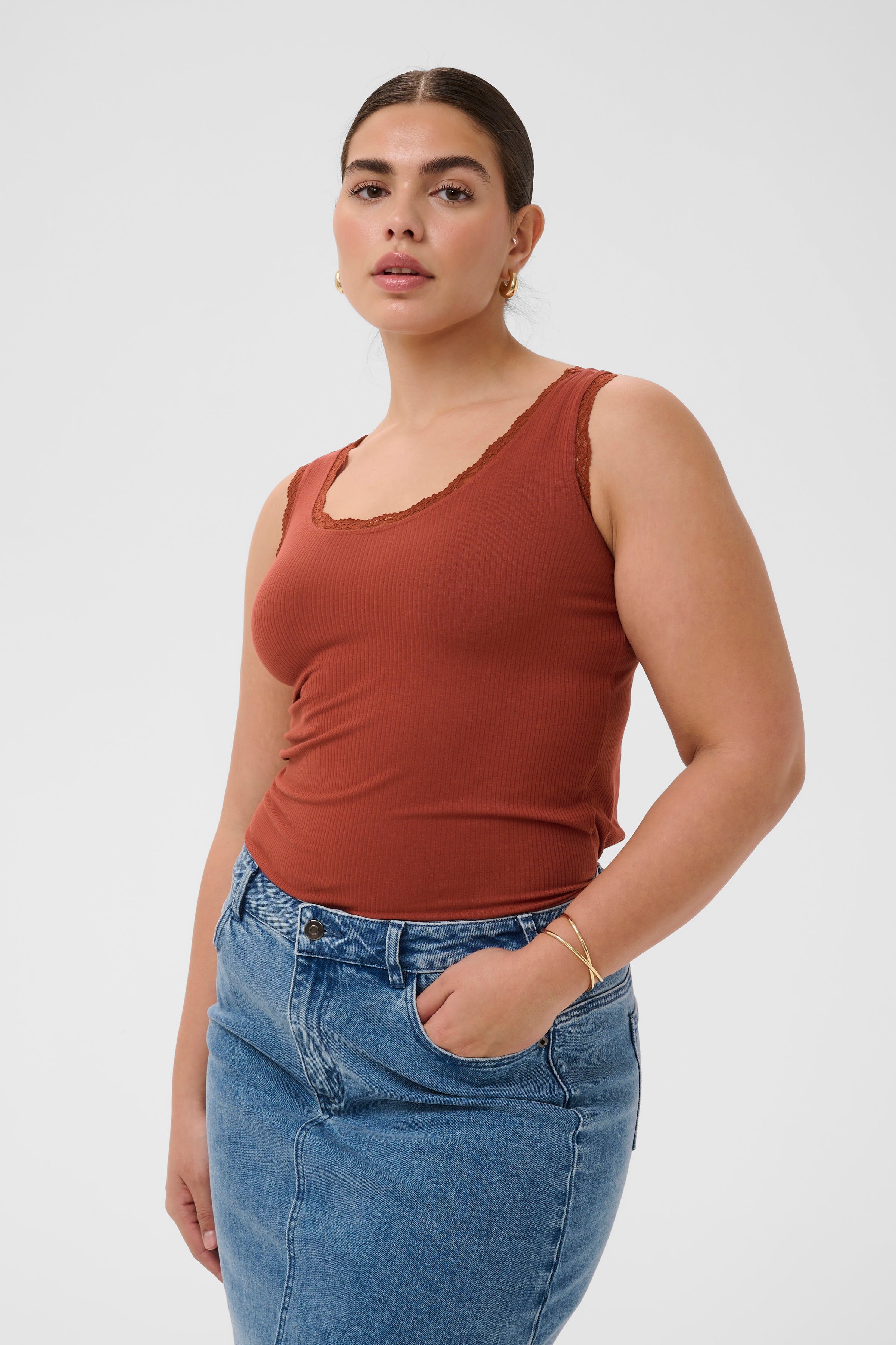 KComia Top LOOKBOOK FRONT 10583468-191334