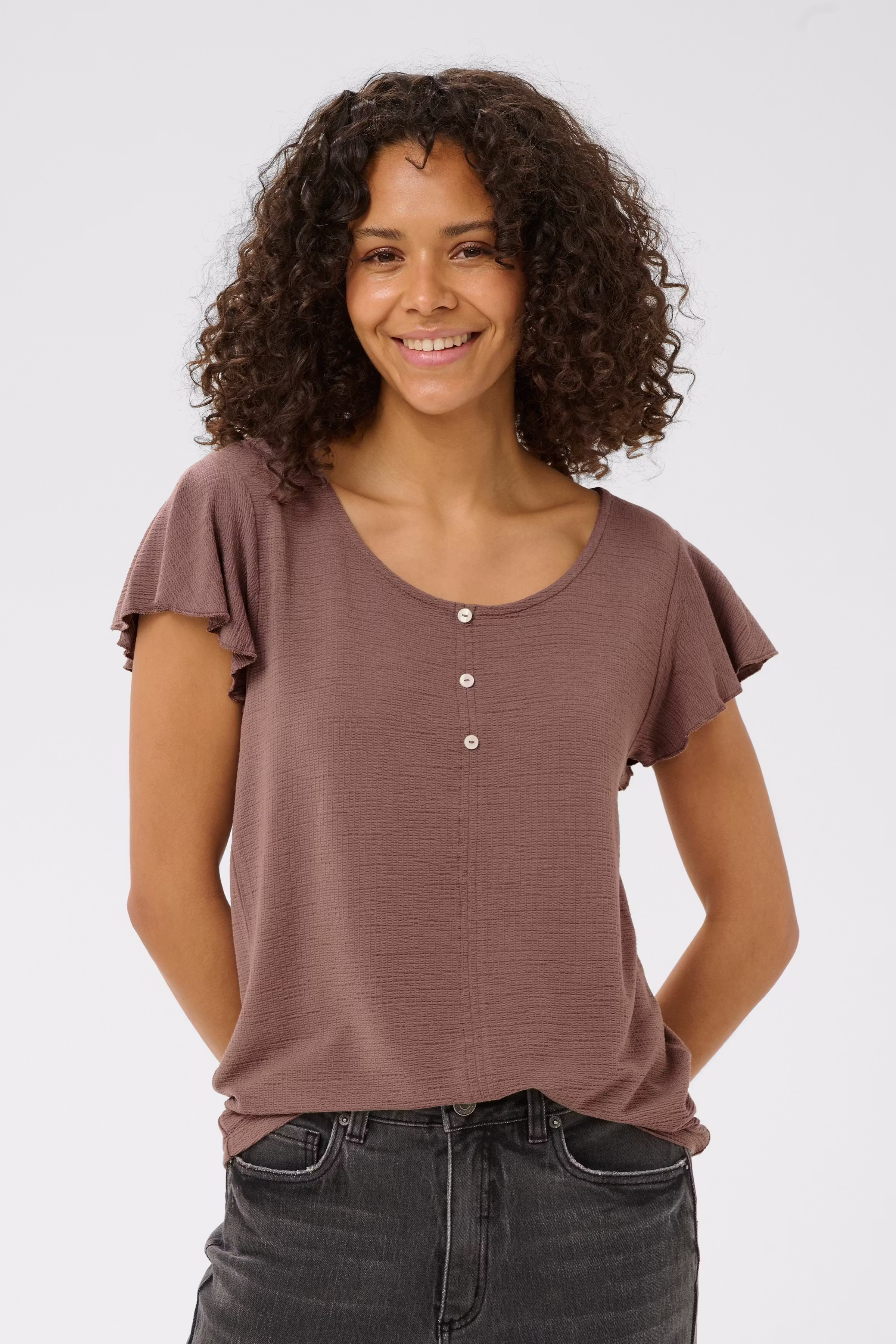 KAsille T-shirt LOOKBOOK FRONT 10512449-181312