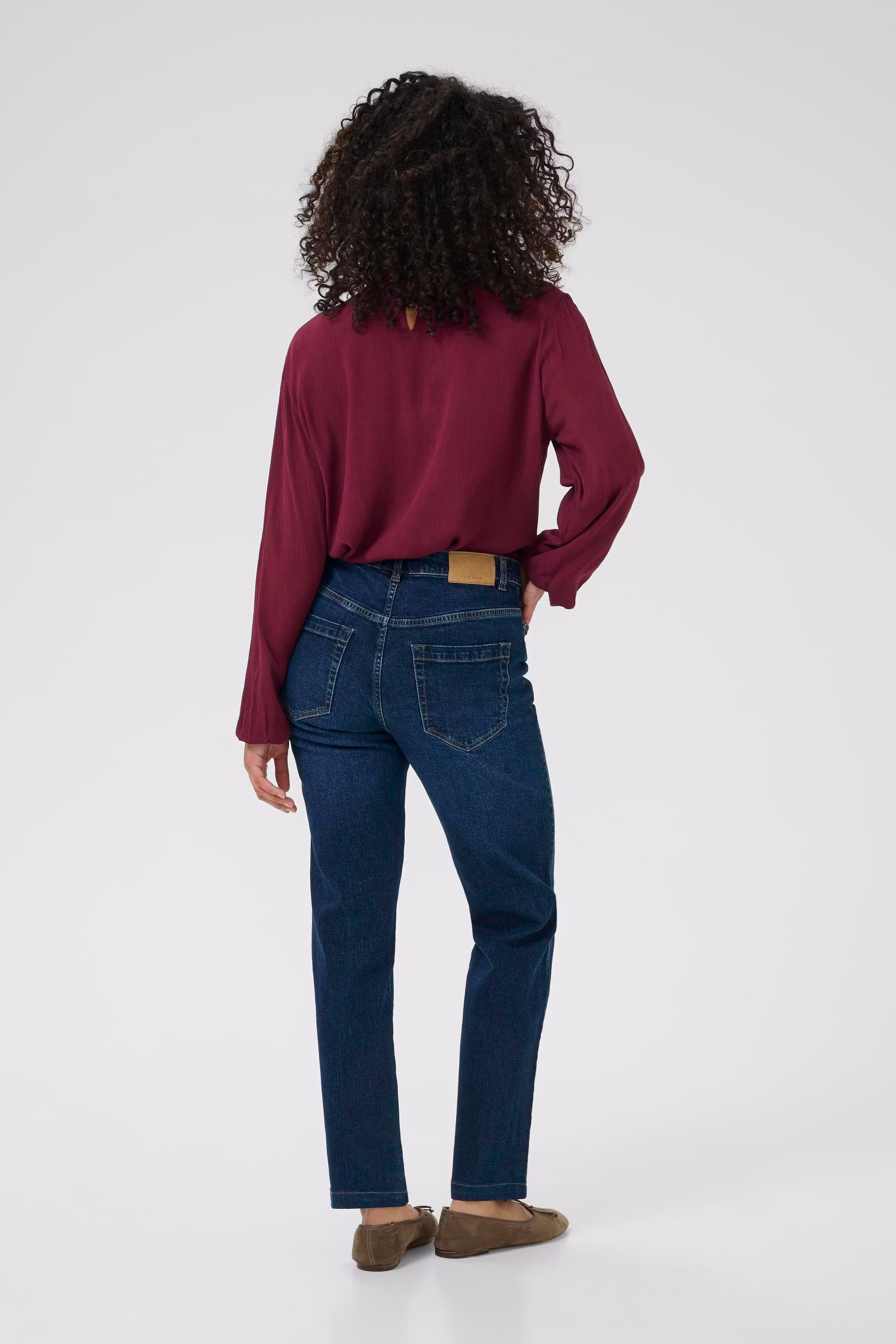 KAmaris Jeans LOOKBOOK BACK 10510727-100316