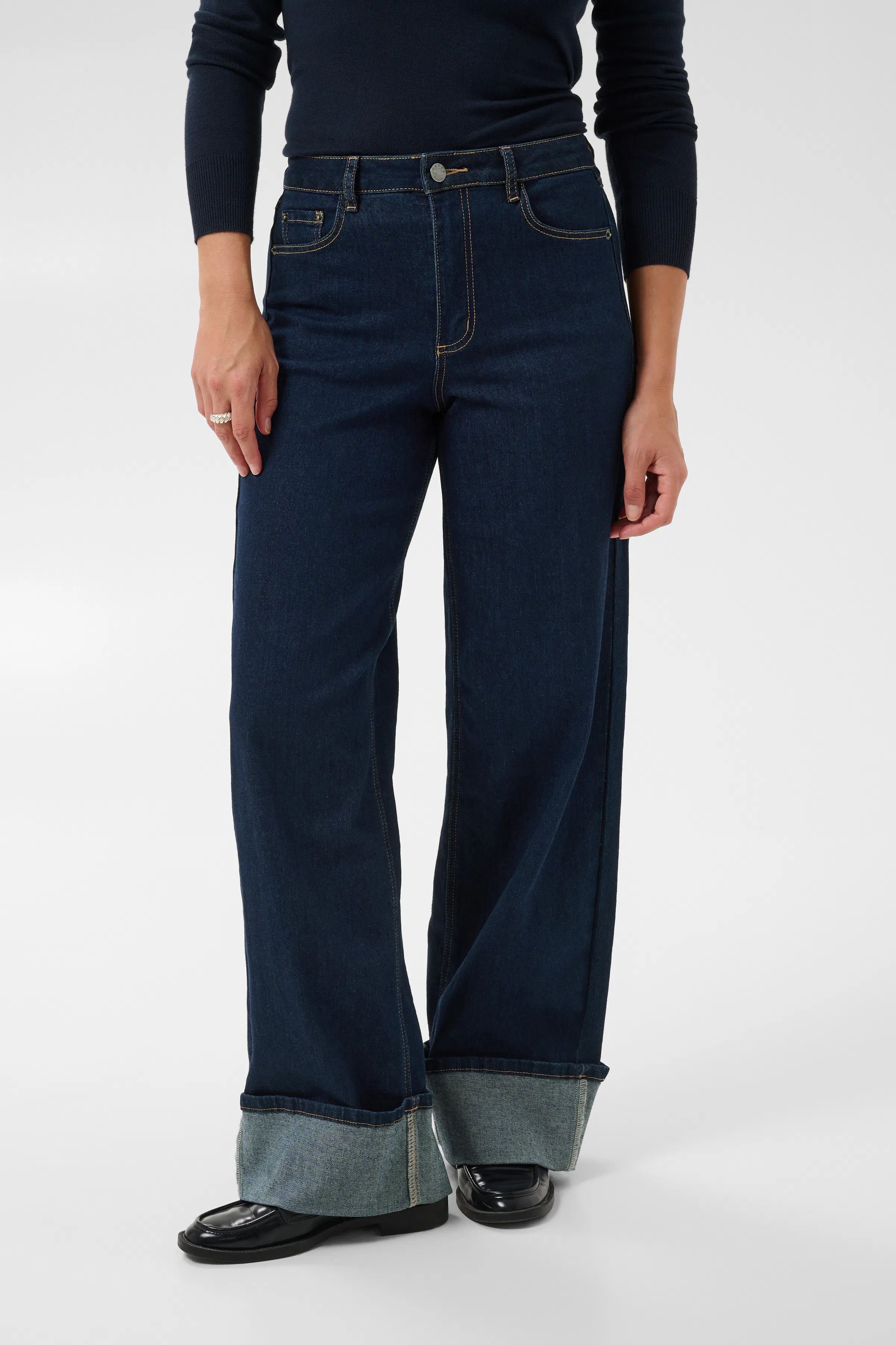 KAandrea Wide Jeans LOOKBOOK FRONT 10512890-1000355