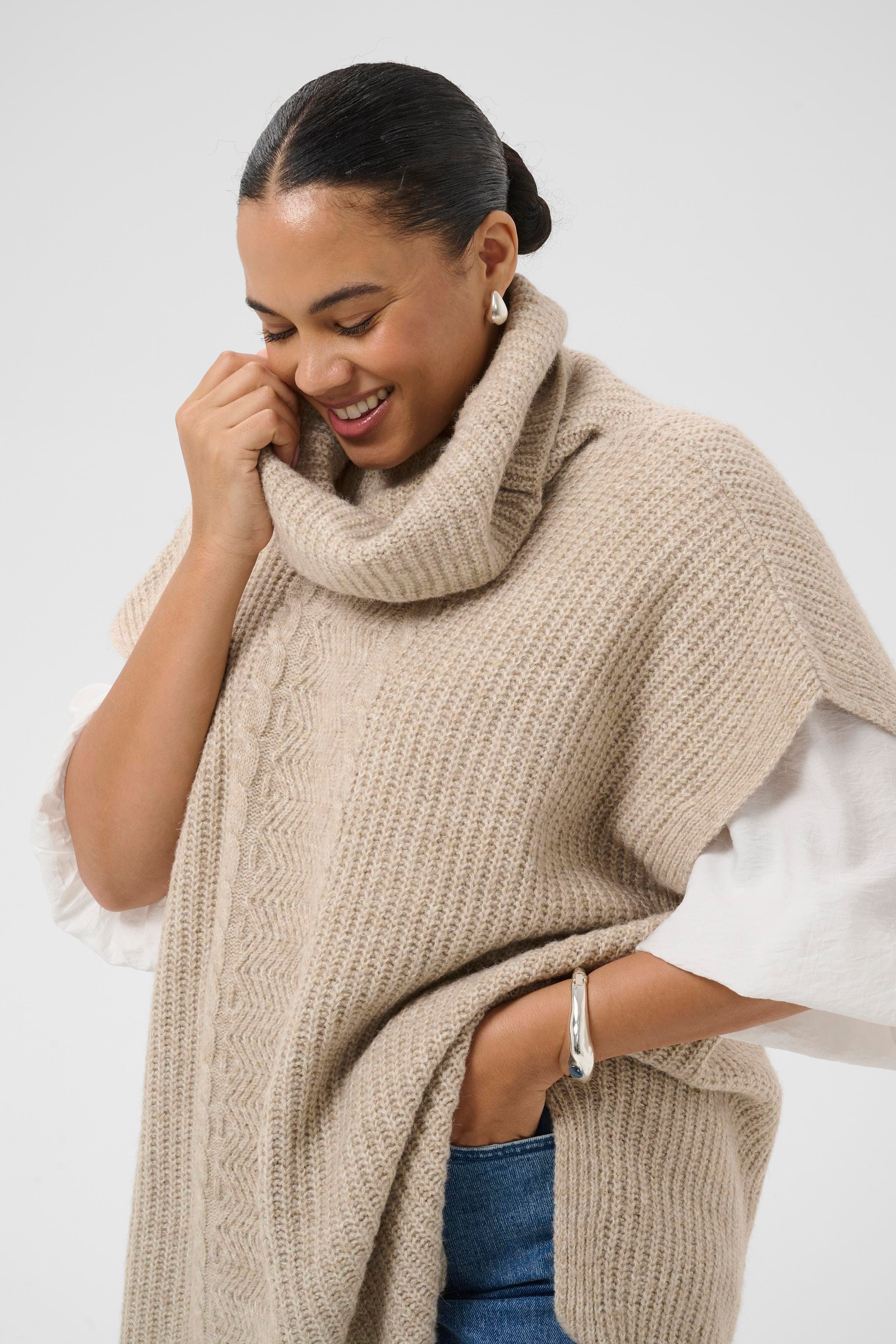 KCmala Poncho LOOKBOOK DETAIL 10583504-1513051