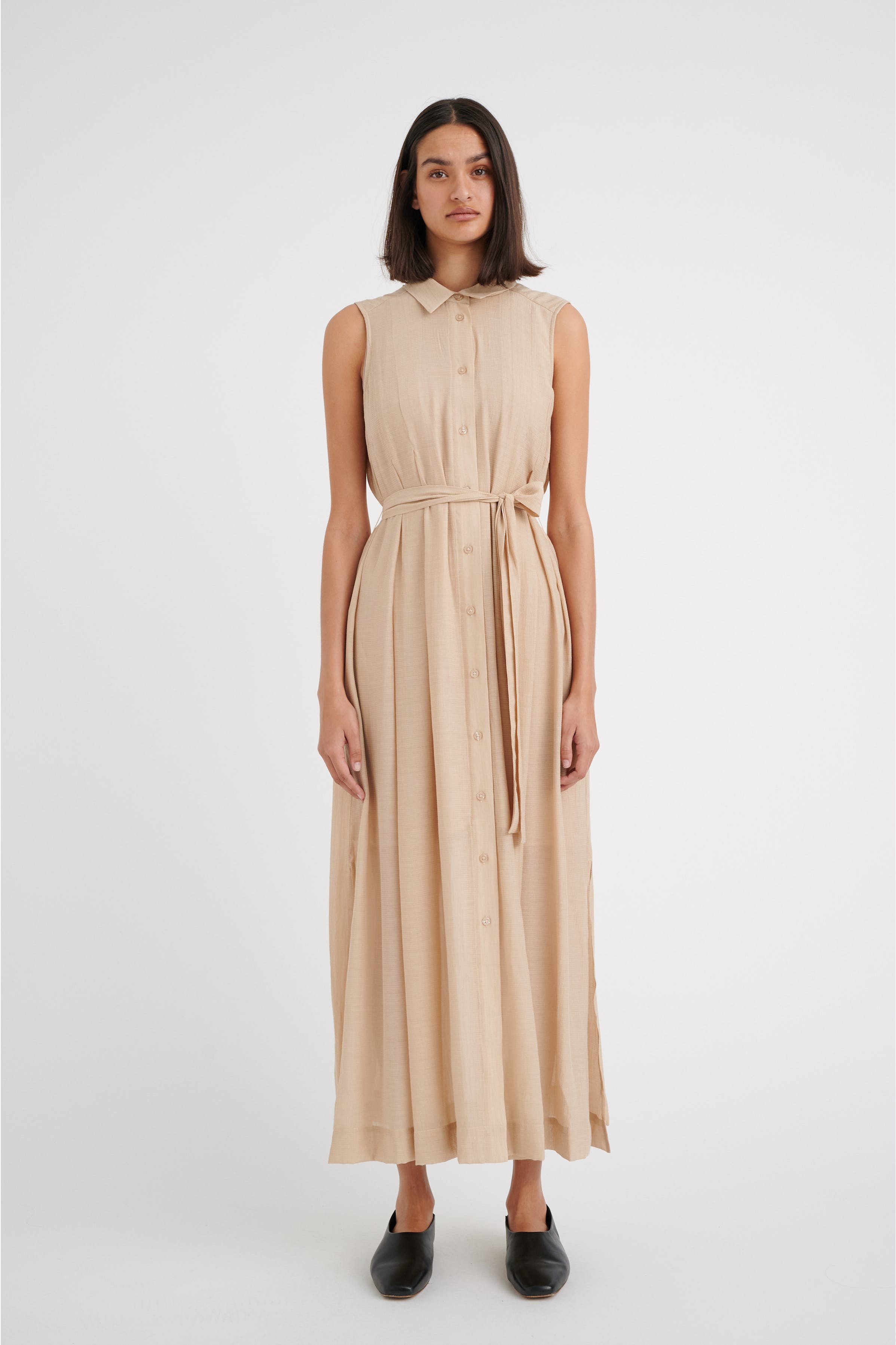 RashaIW Long Jurk LOOKBOOK FRONT 30107335-151308