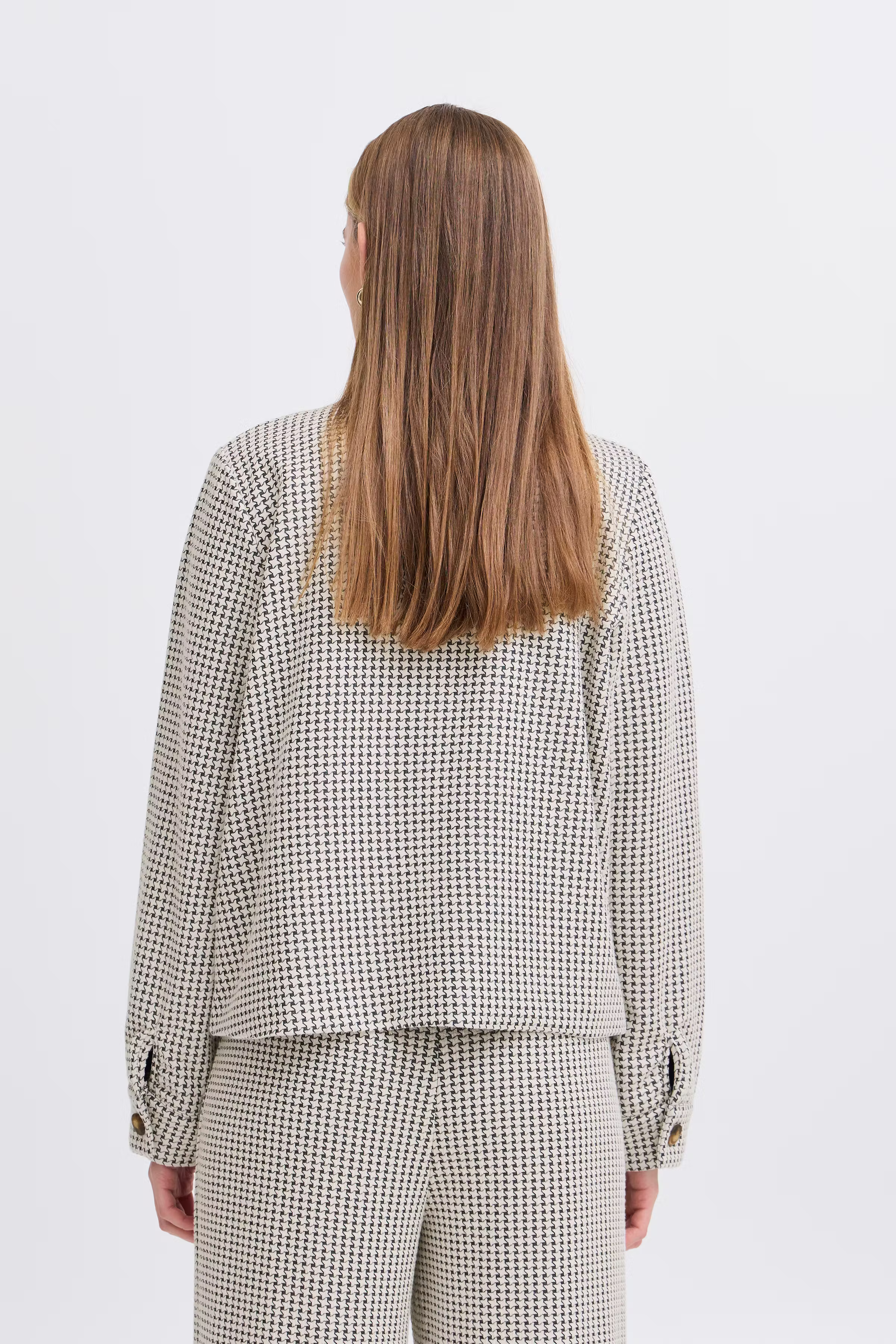 IHKATE Ytterplagg LOOKBOOK BACK 20123014-194010