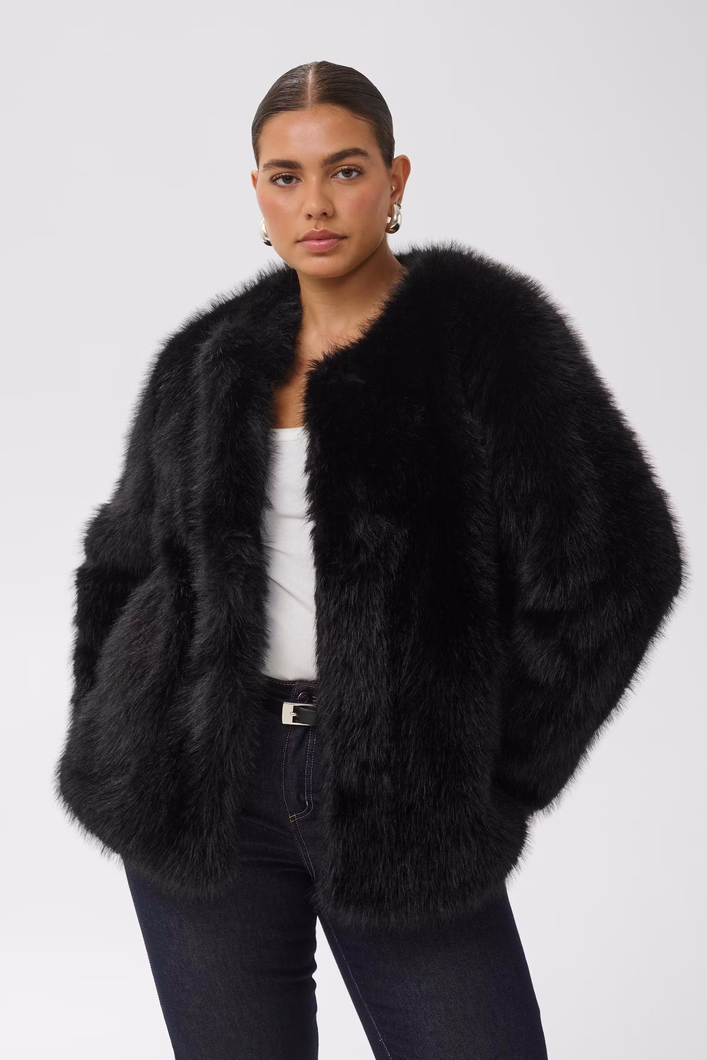 KCmadia Mantel LOOKBOOK FRONT 10584537-100121