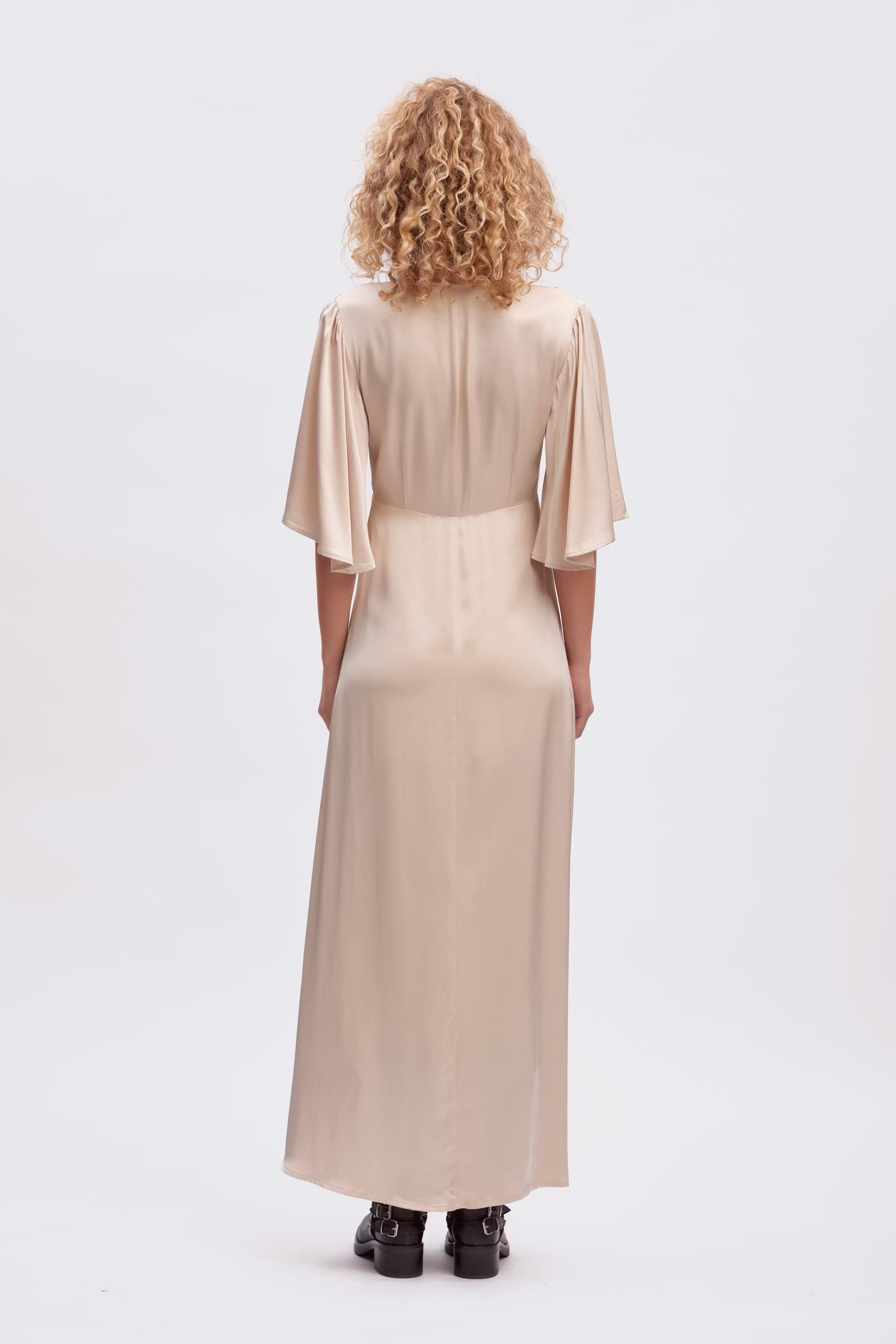 SachiGZ Kleid LOOKBOOK BACK 10909520-130905