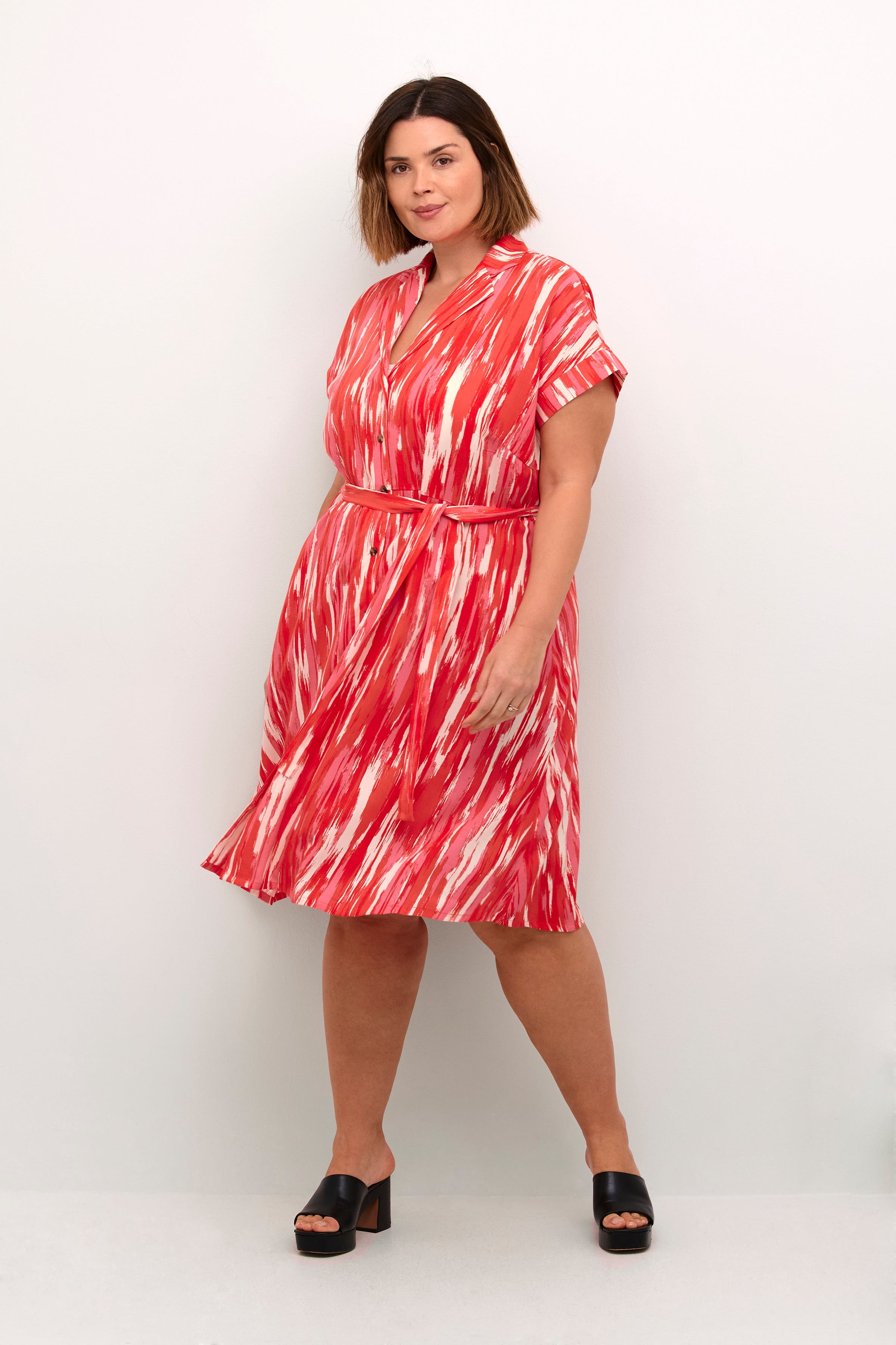 KCadriana Klänning LOOKBOOK FRONT 10582818-106844