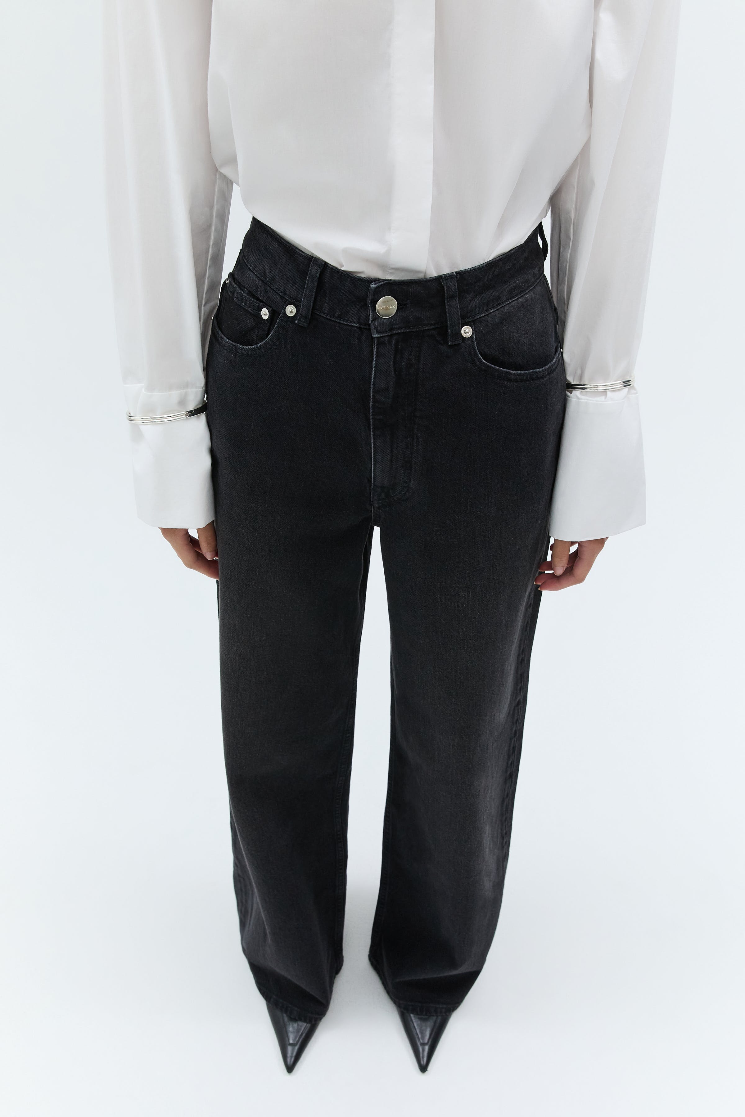 IOPrijanka Jeans LOOKBOOK FRONT 30600160-BK995