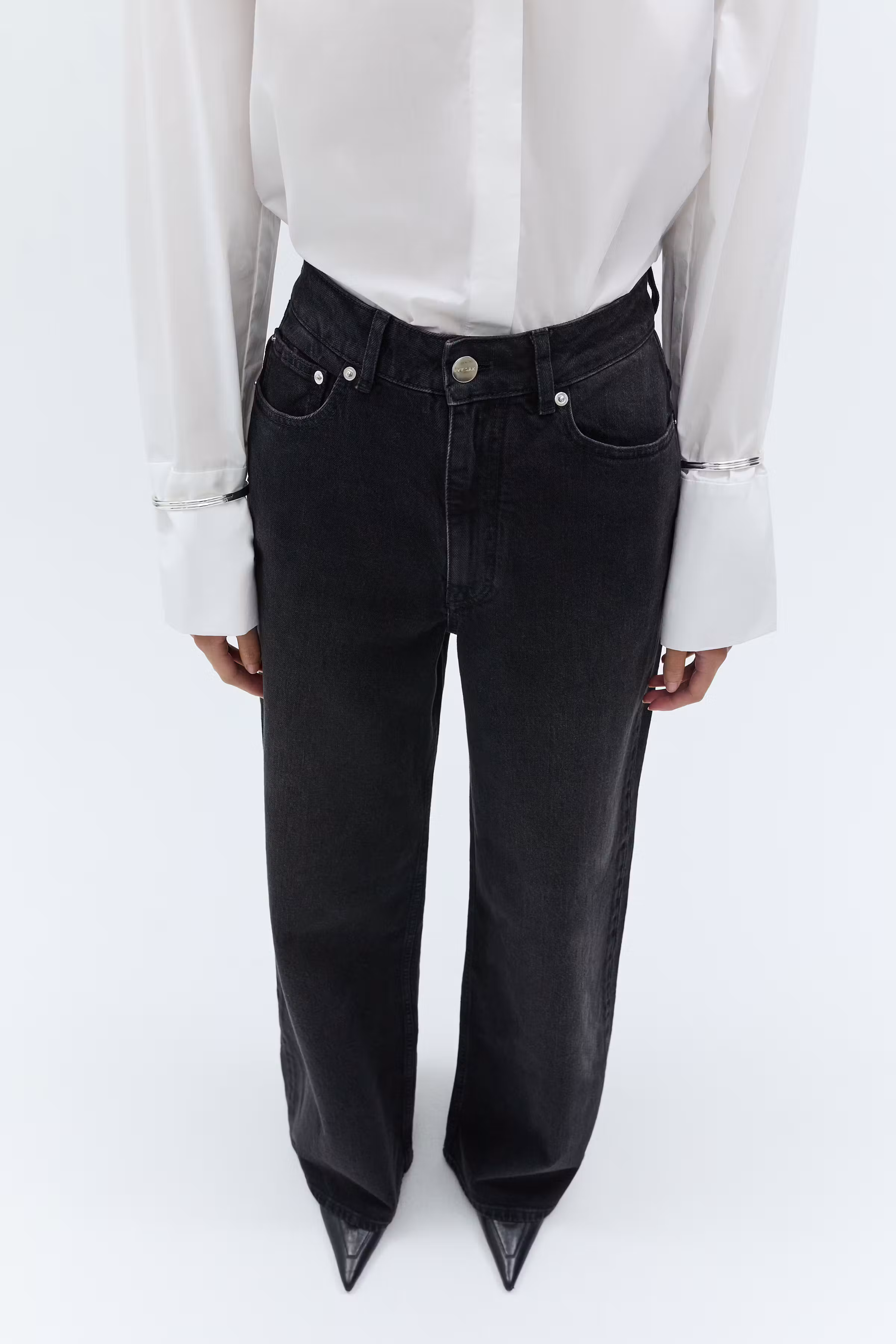 IOPrijanka Jeans LOOKBOOK FRONT 30600160-BK995