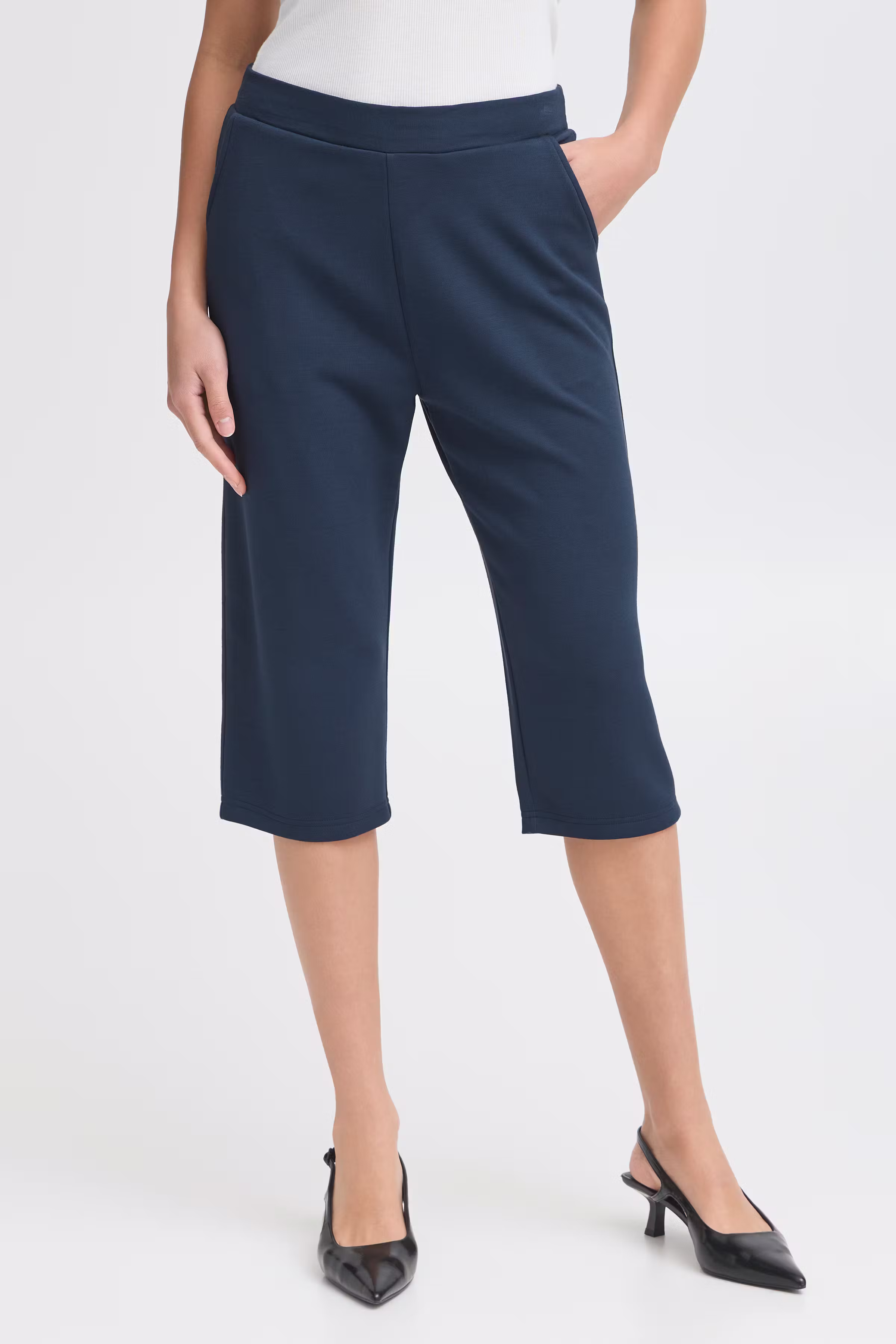 FRAURORA Hose LOOKBOOK FRONT 20615814-193923