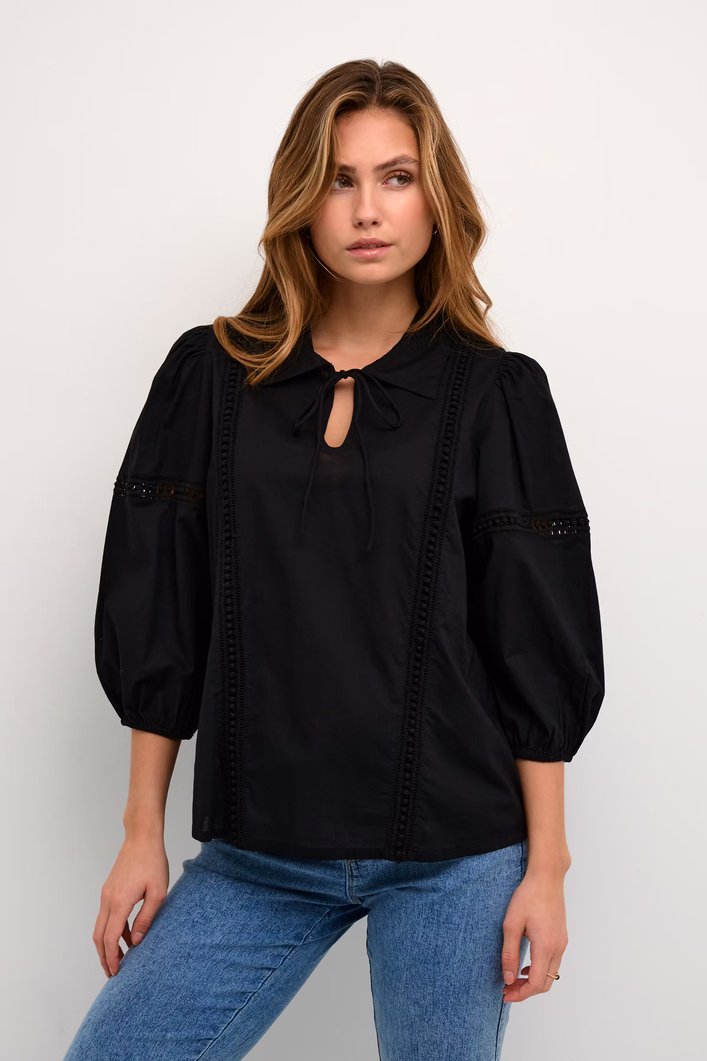 KAhannah Blus LOOKBOOK FRONT 10507537-100121