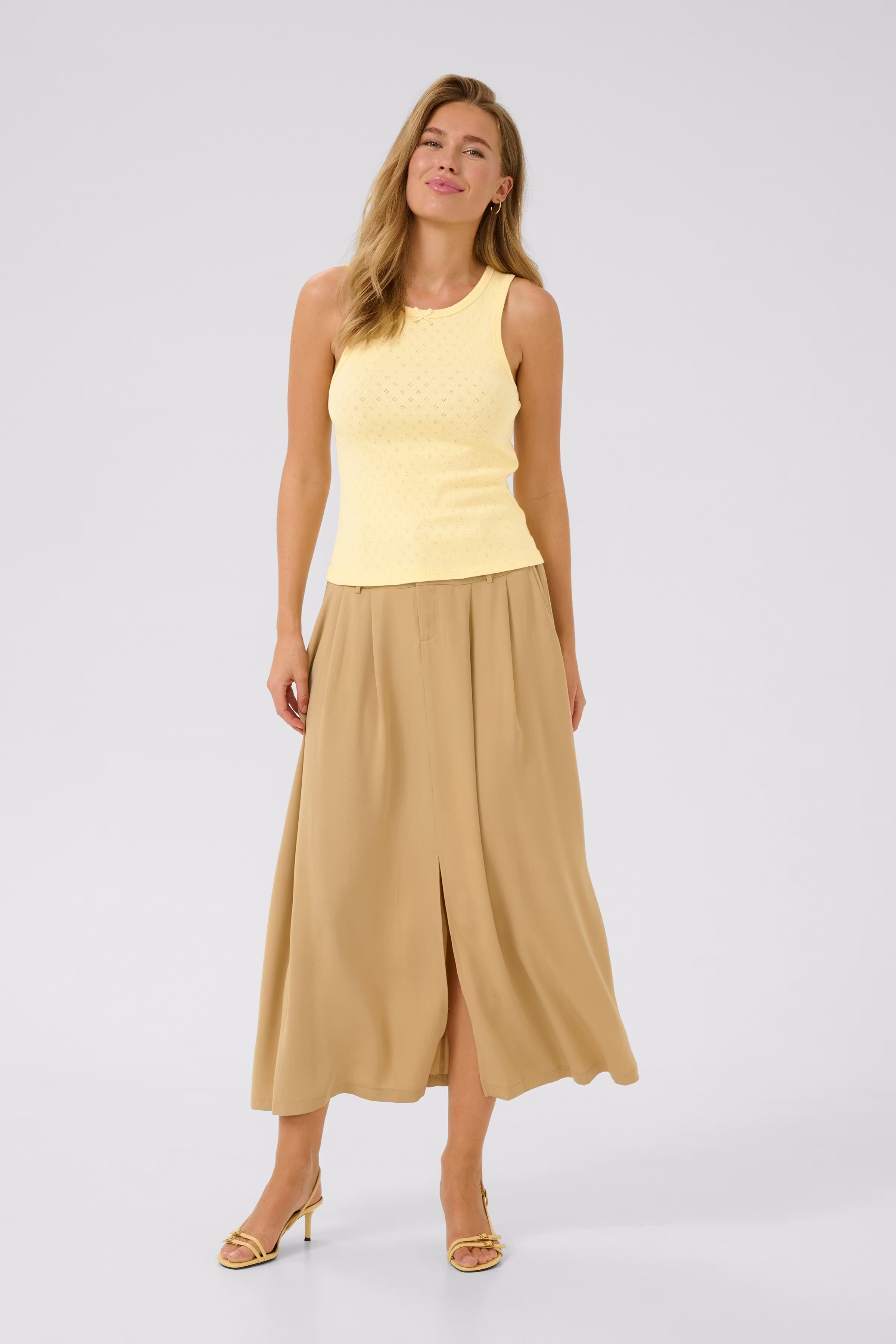 KAelia Top LOOKBOOK FRONT 10509972-130922