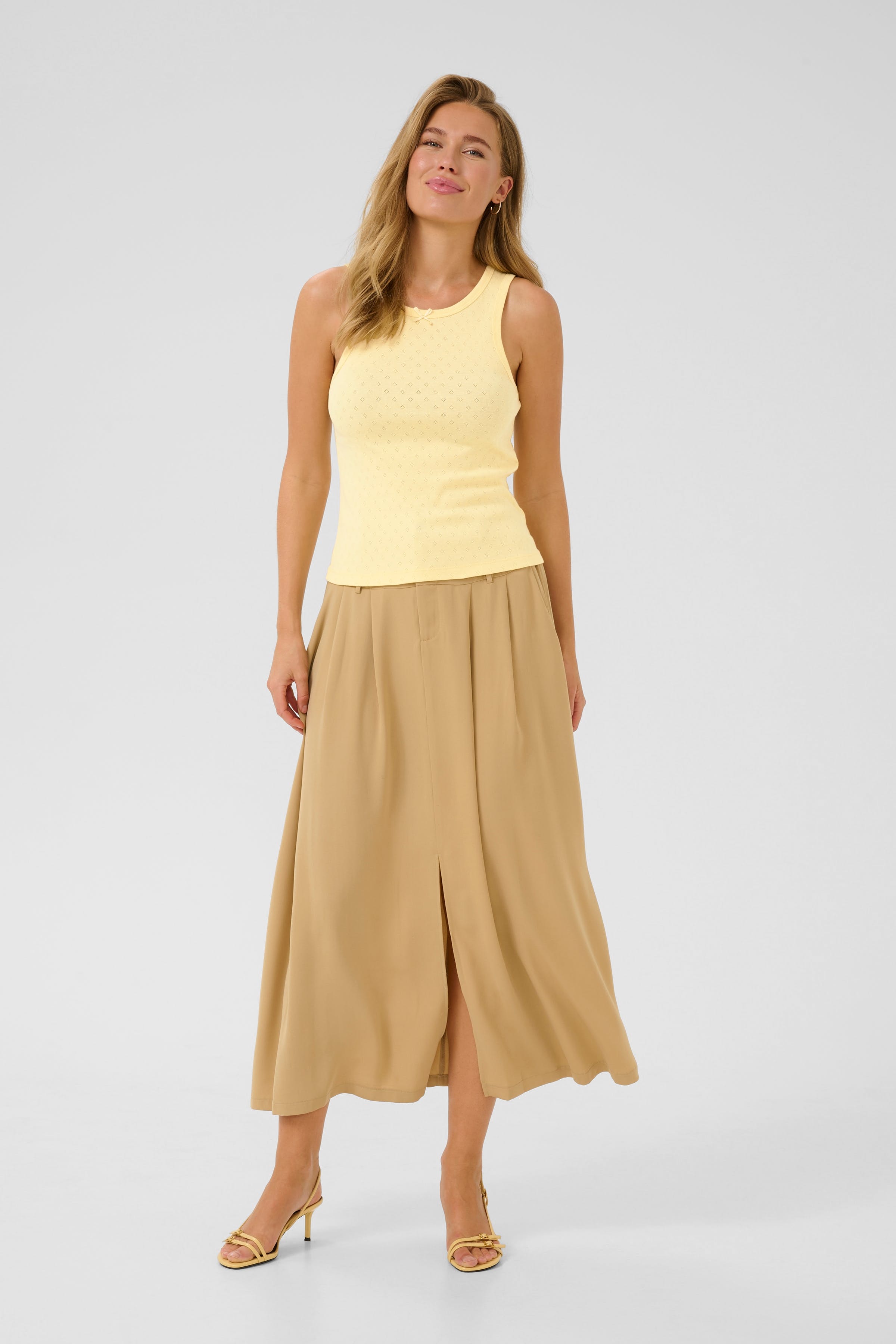 KAelia Top LOOKBOOK FRONT 10509972-130922