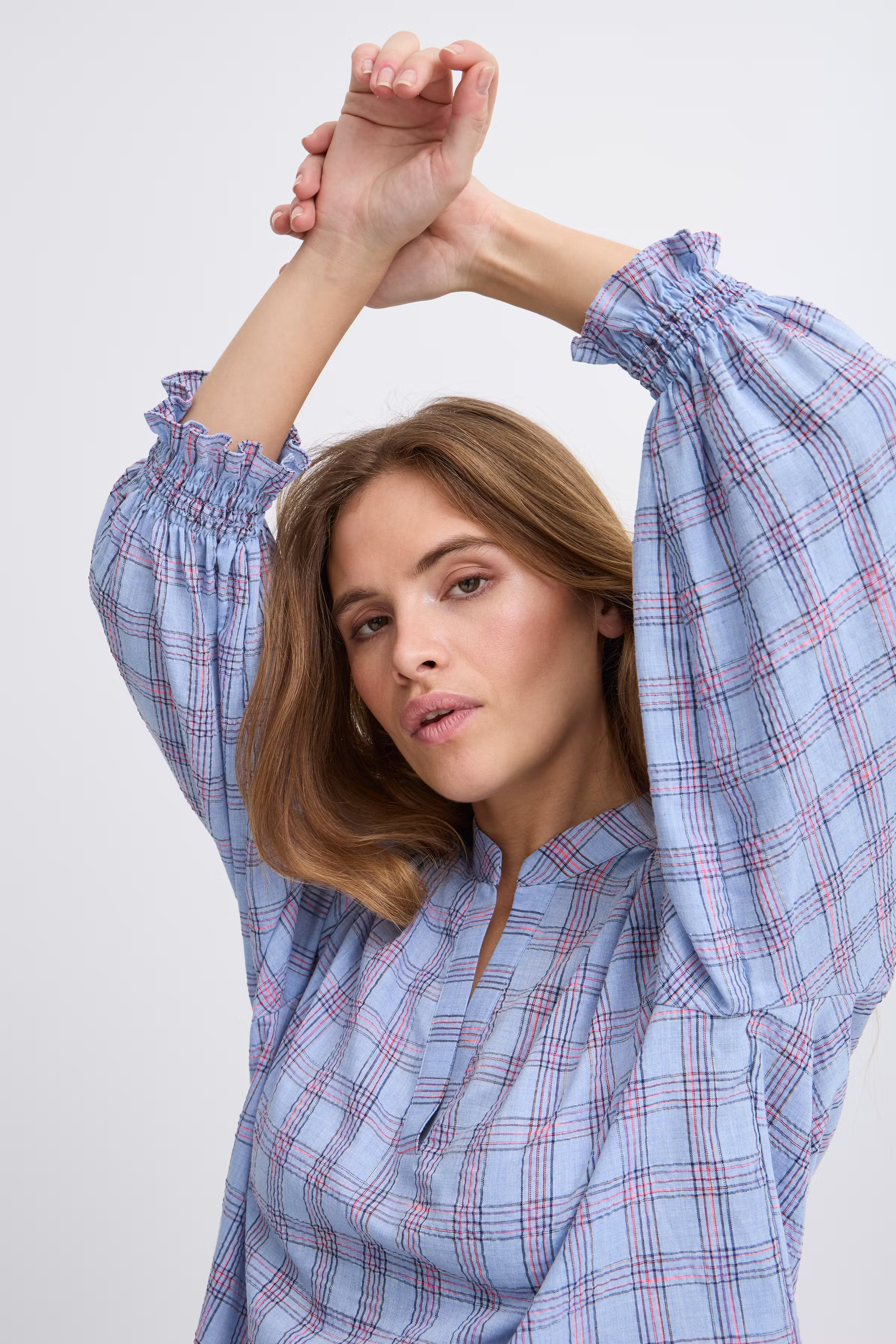 PZSHELLY Bluse LOOKBOOK DETAIL 50209231-205235