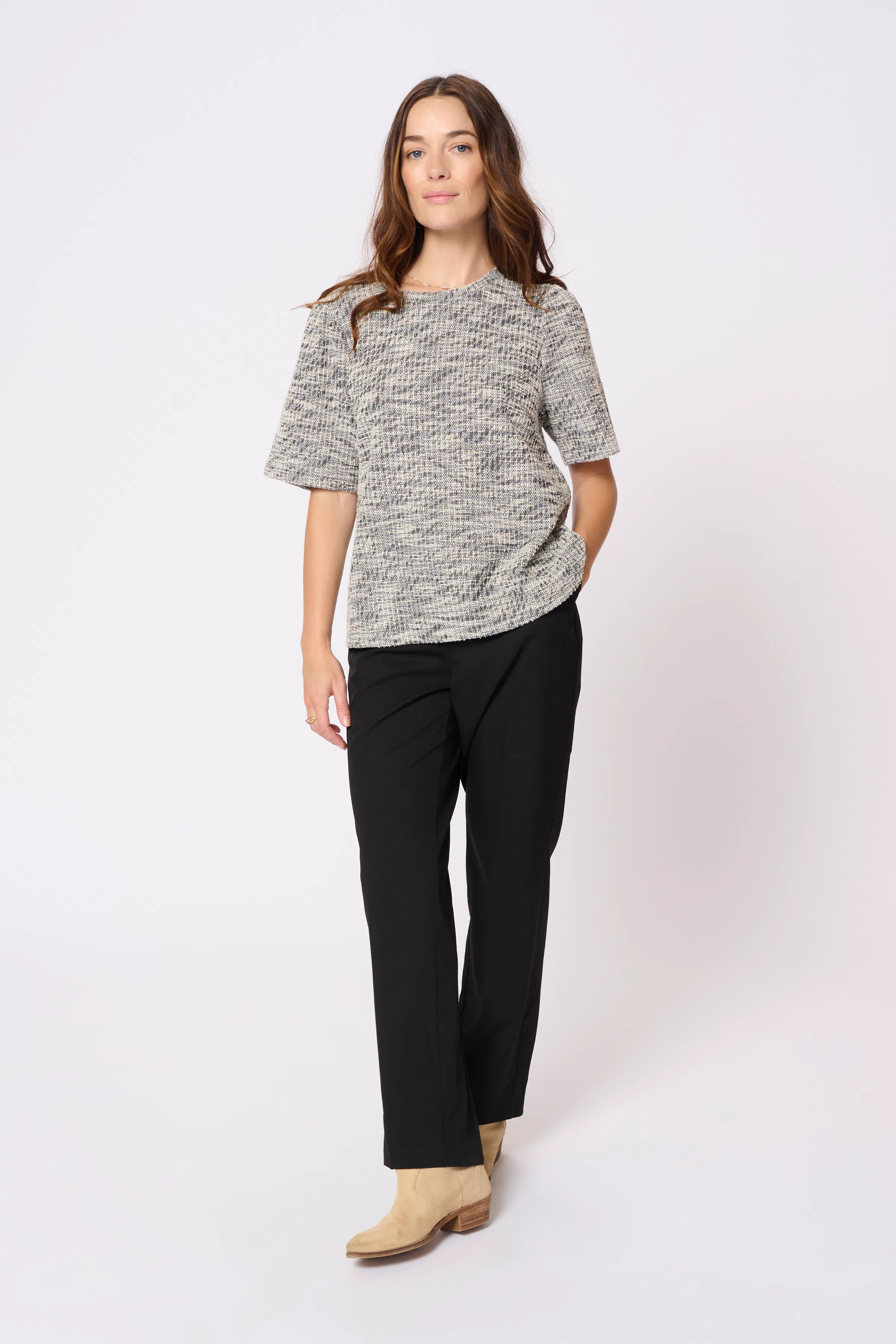 CRShanie Blouse LOOKBOOK FRONT 10613733-107515
