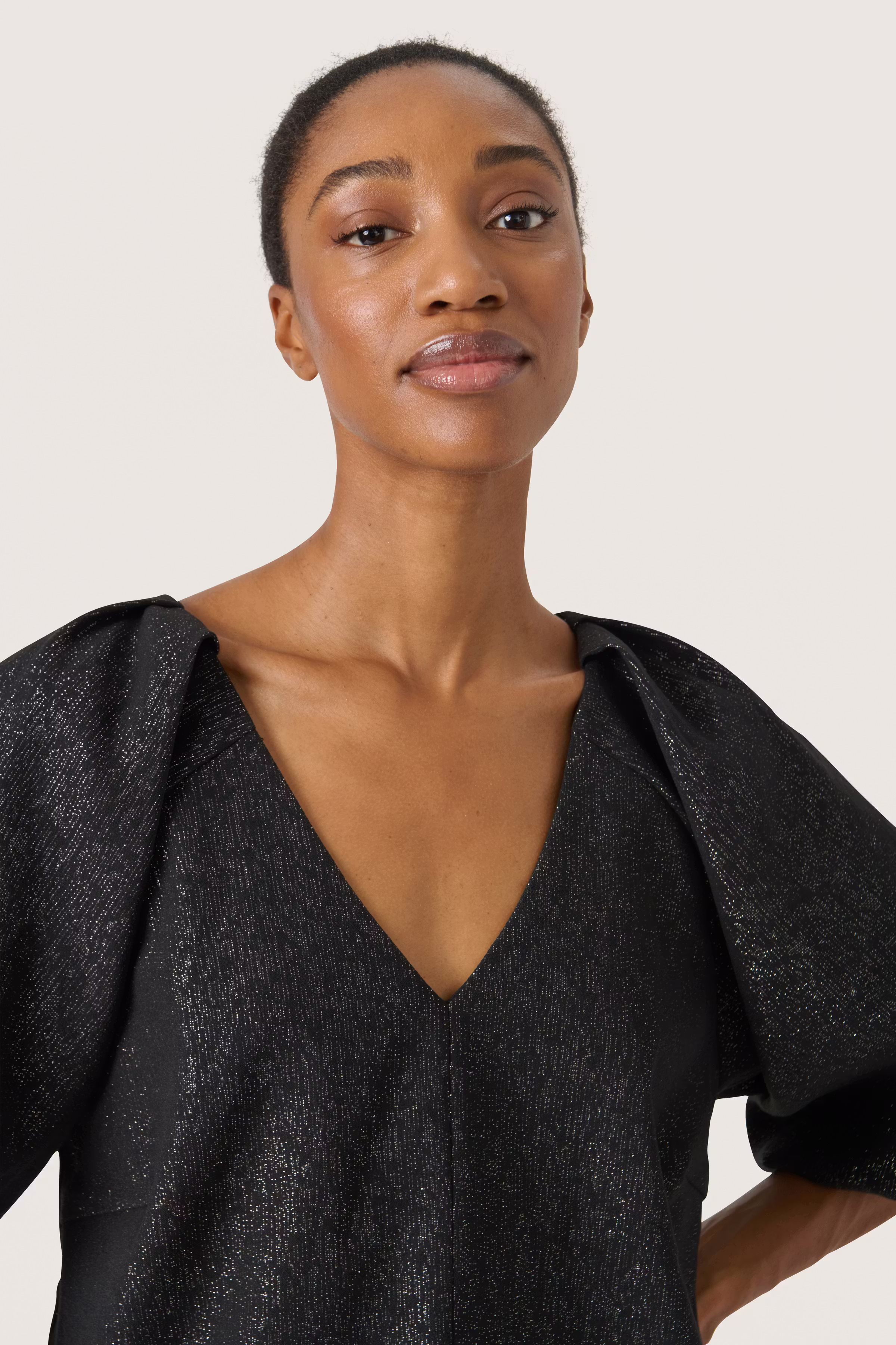 SLCahlina Glitter Bluse LOOKBOOK DETAIL 30408161-300390