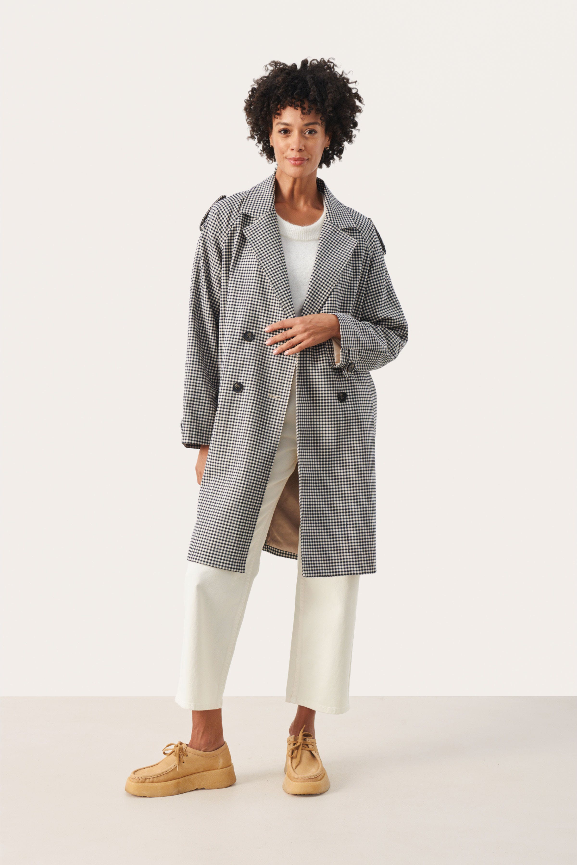 ErikaPW Kappa LOOKBOOK FRONT 30308249-302570