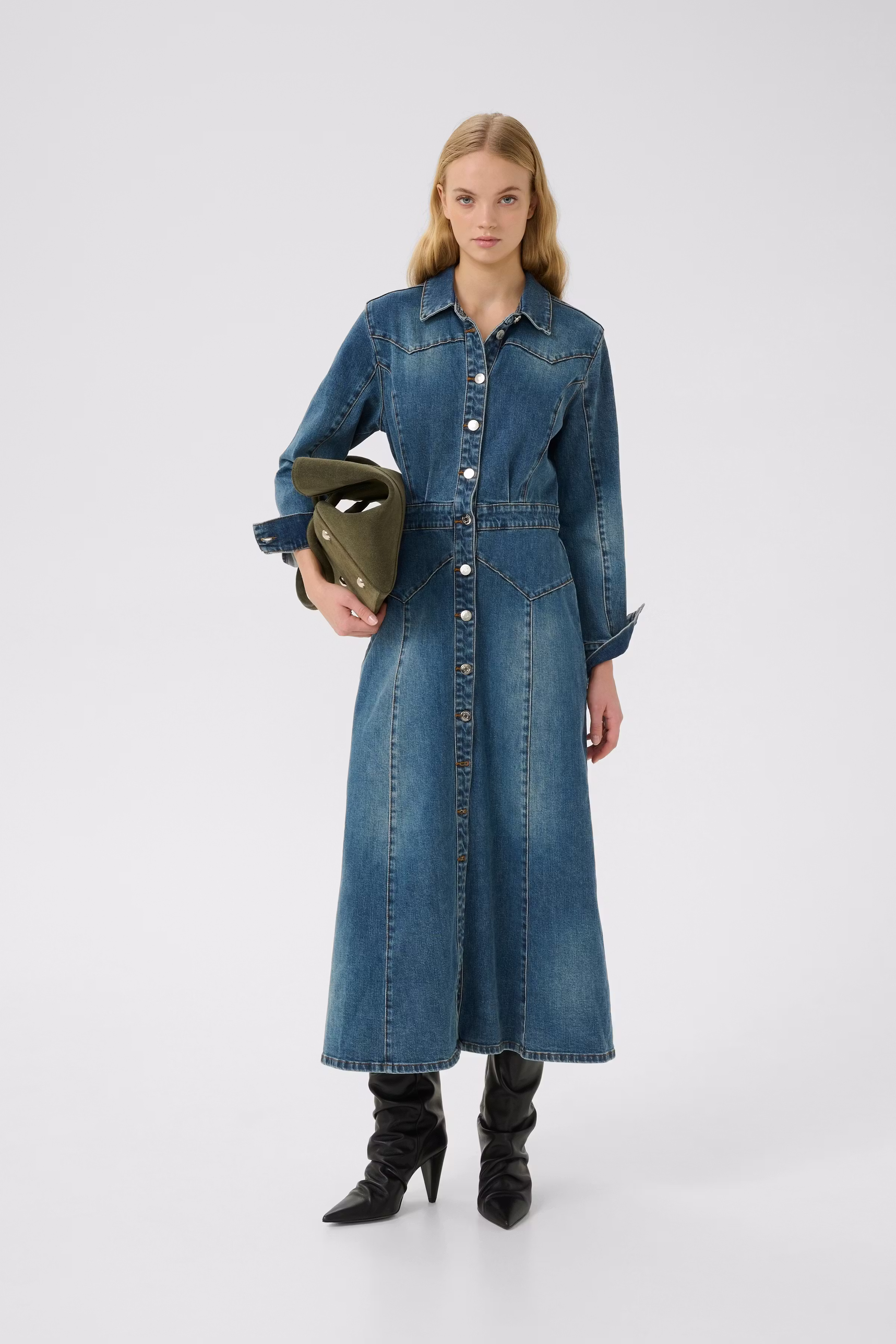 GZviva Denimklänning LOOKBOOK FRONT 10910823-108303