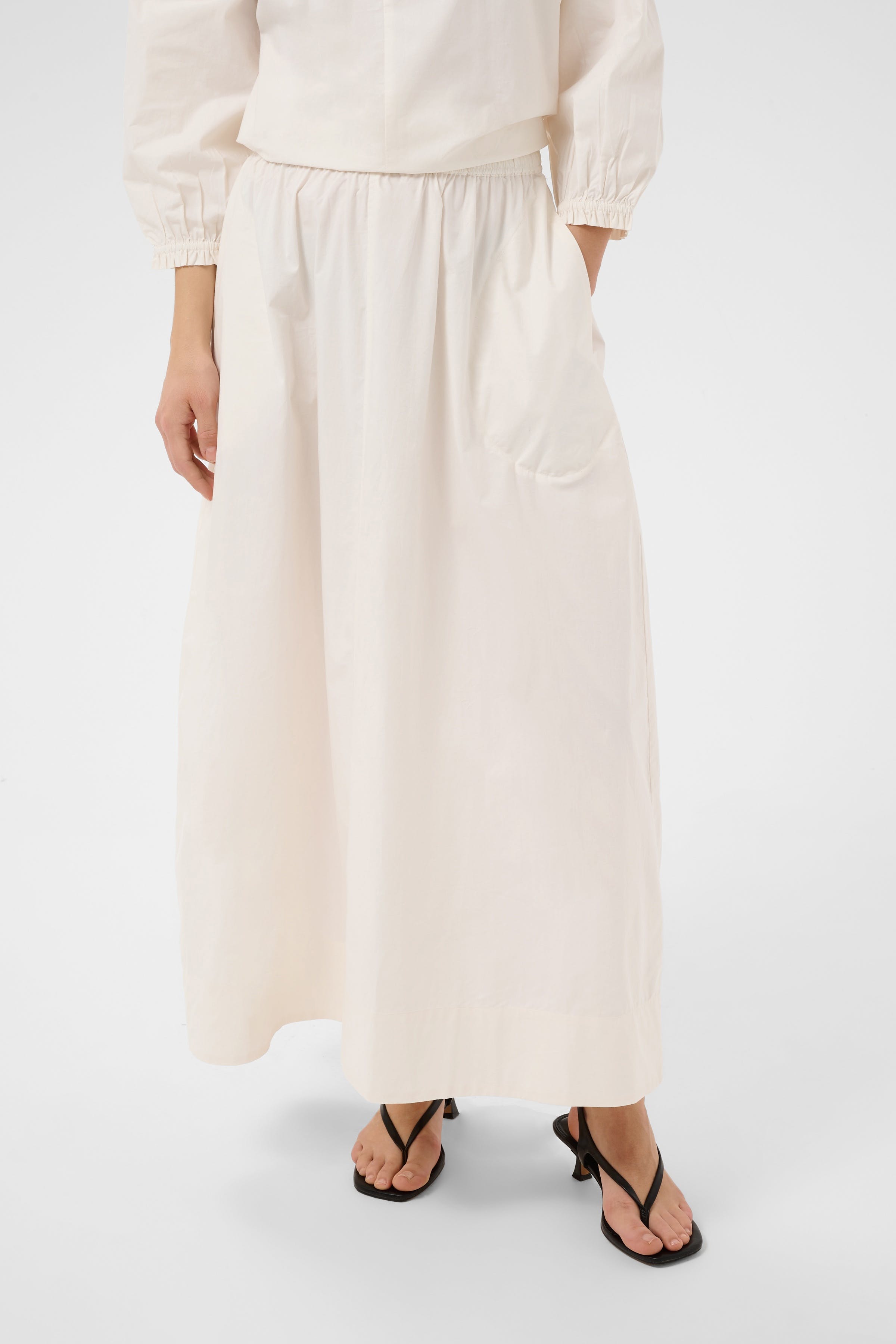 DuyenPW Rok LOOKBOOK FRONT 30311113-110701