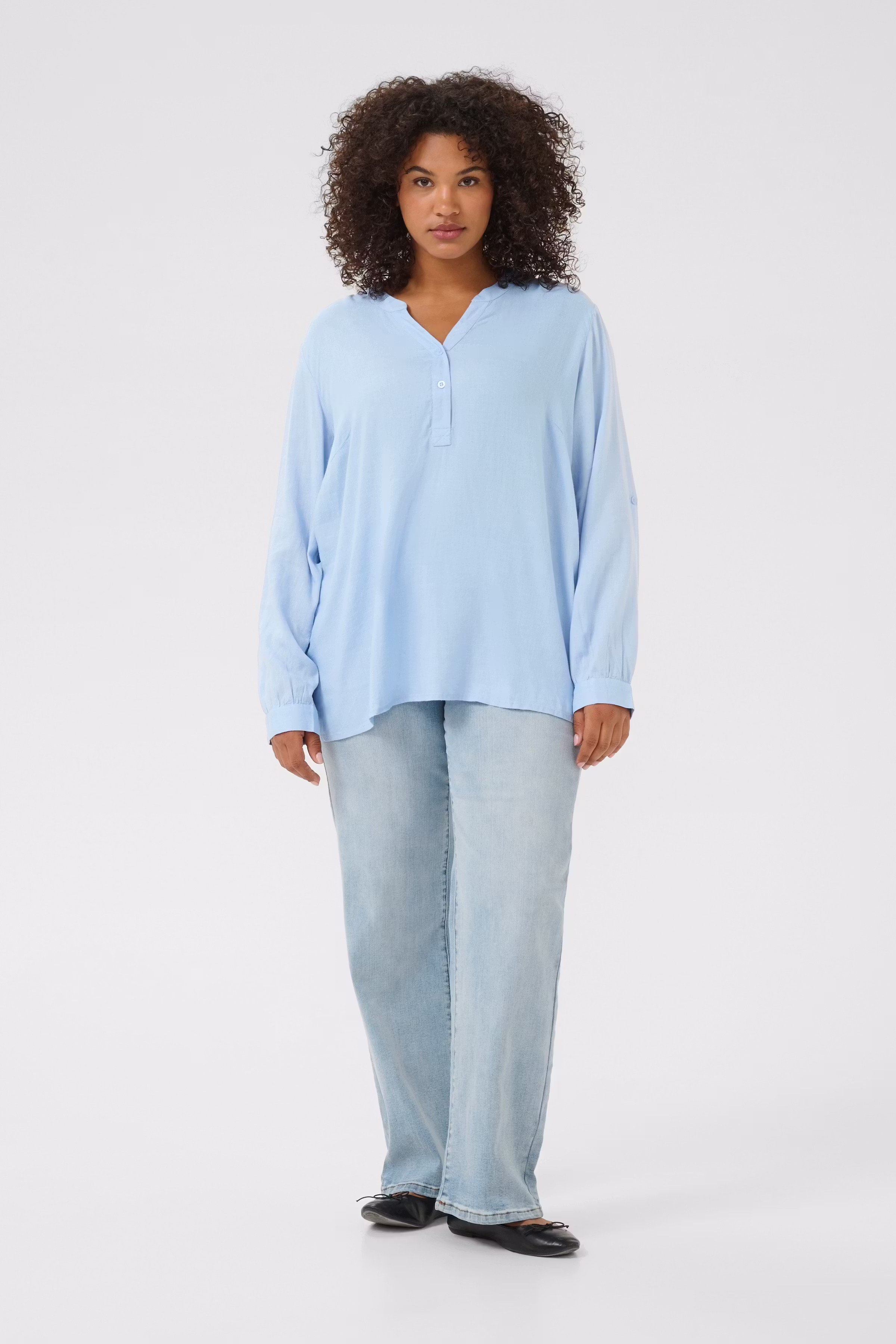 KCmille Linen Blouse LOOKBOOK FRONT 10582215-164016