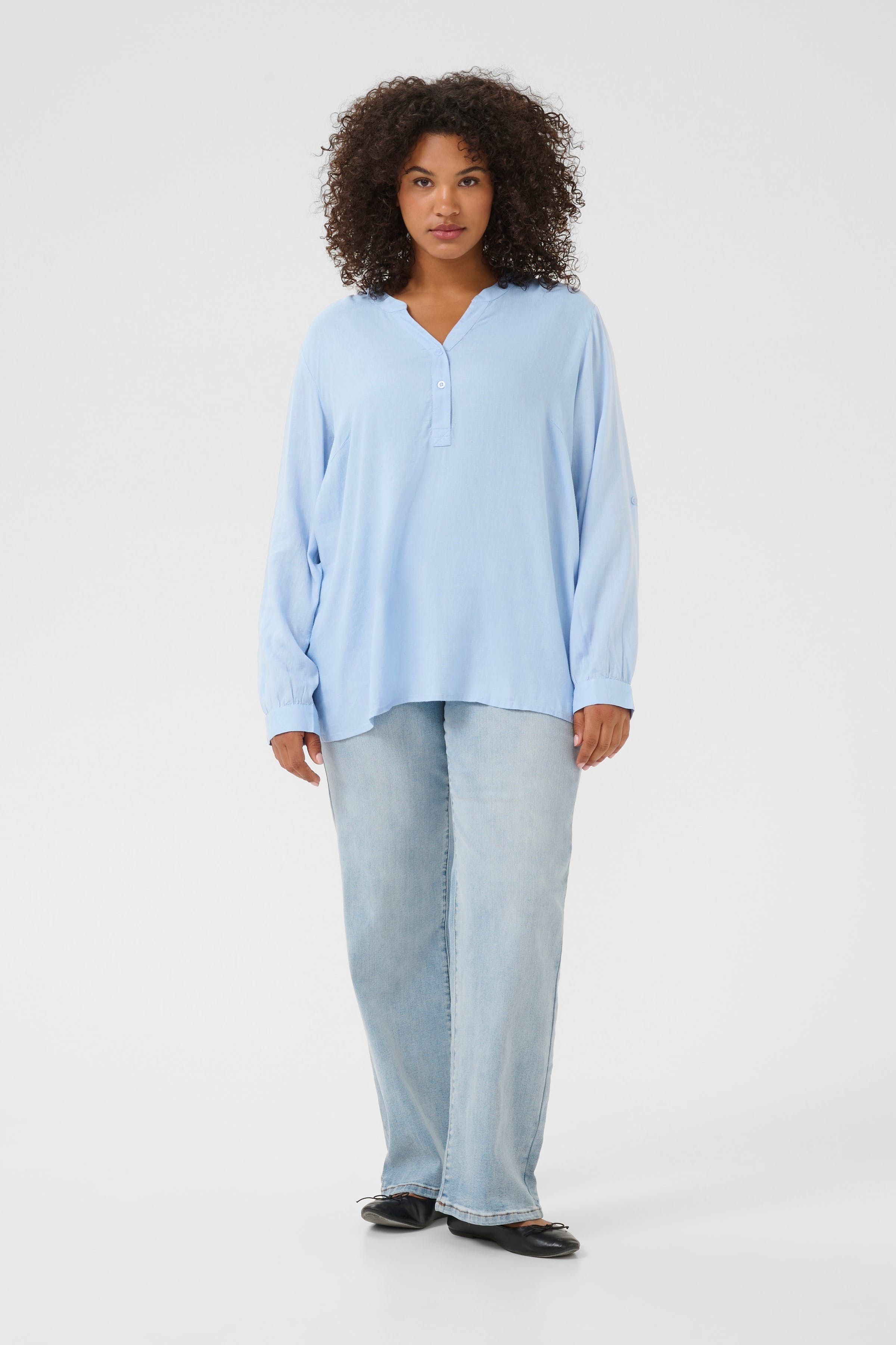 KCmille Linen Blouse LOOKBOOK FRONT 10582215-164016