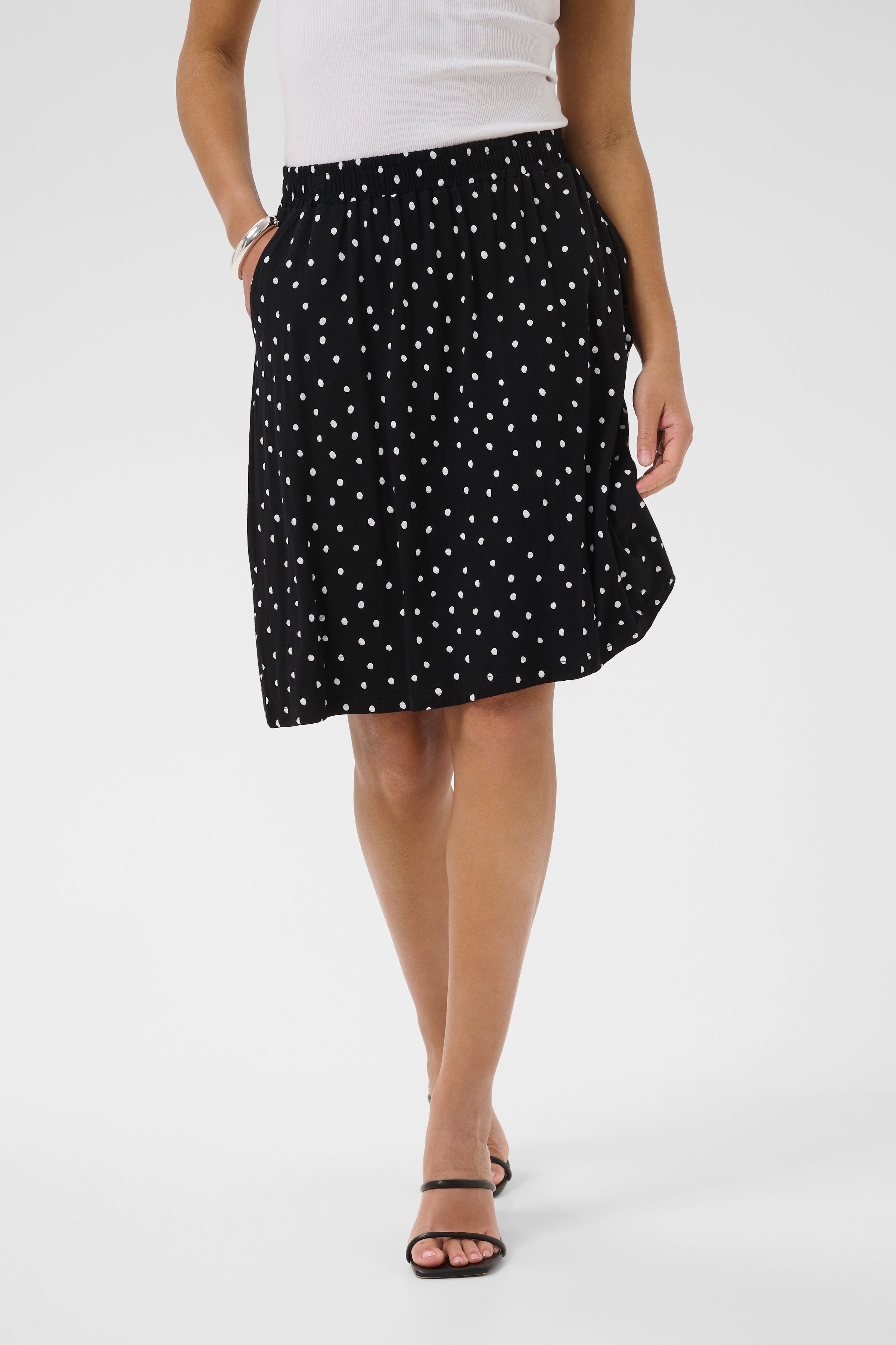 KAbella Kjol LOOKBOOK FRONT 10511958-109672