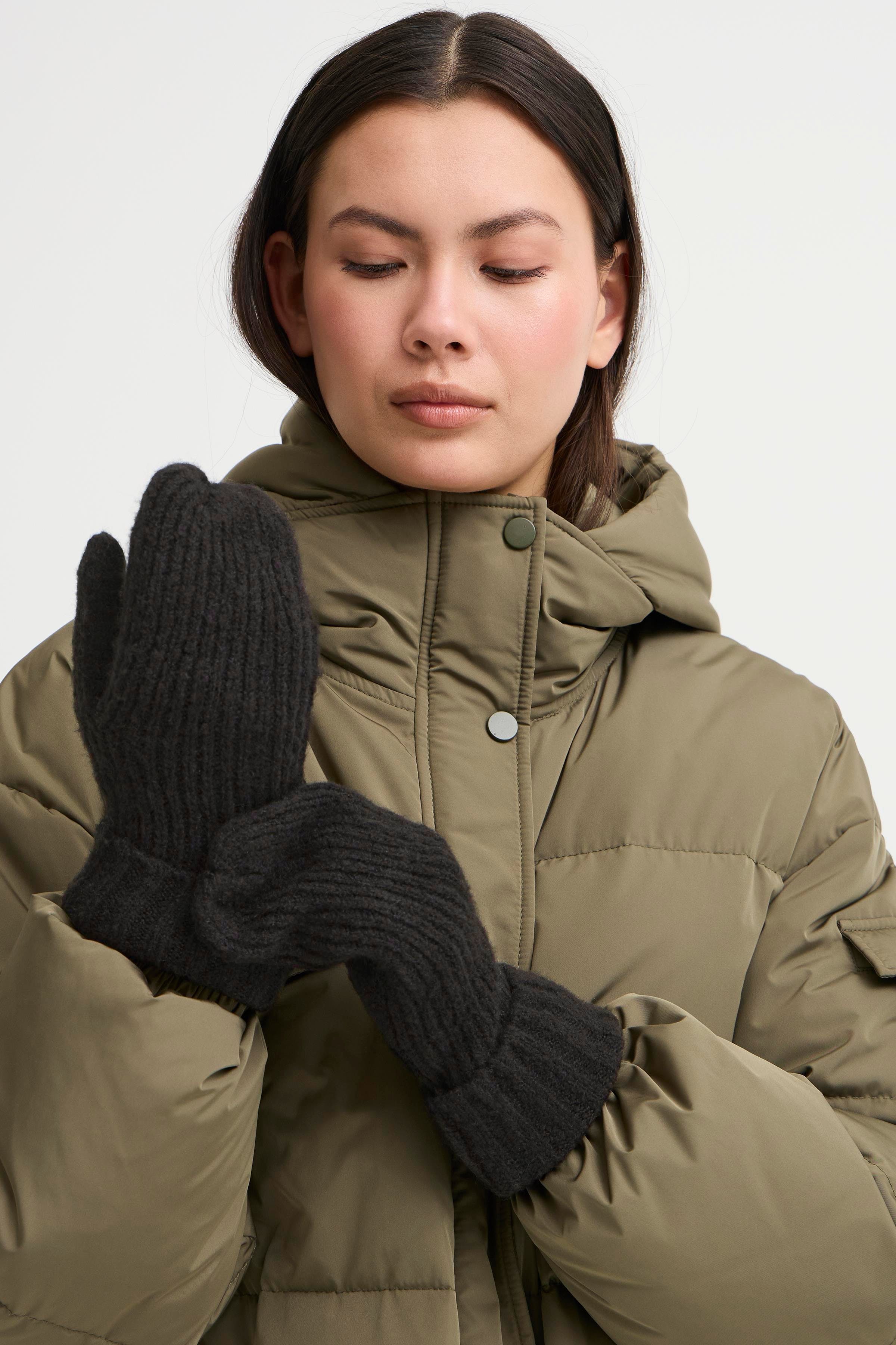 IAIVO Gloves LOOKBOOK FRONT 20112672-194008
