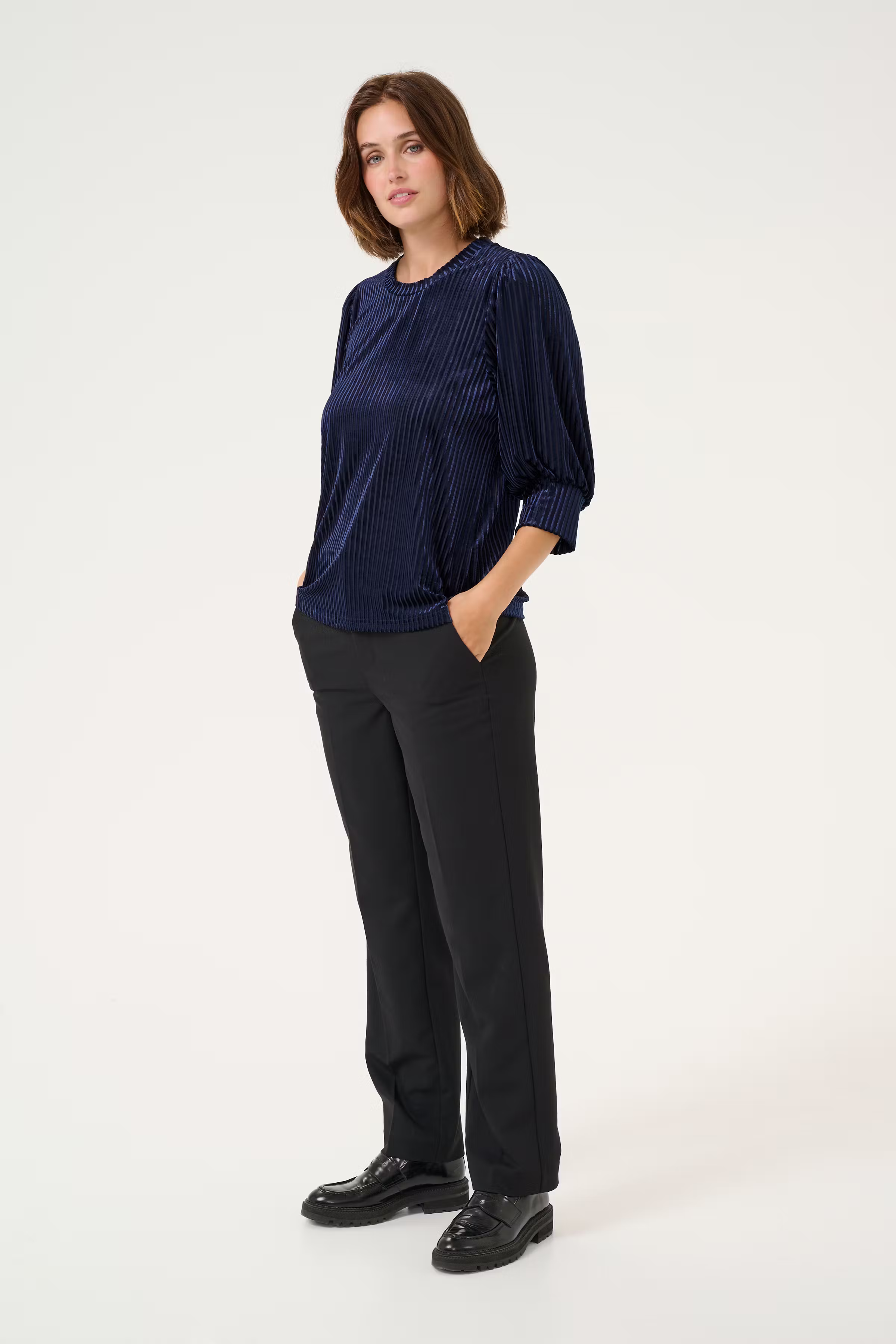 KAcaca Velourbluse LOOKBOOK FRONT 10503887-106706