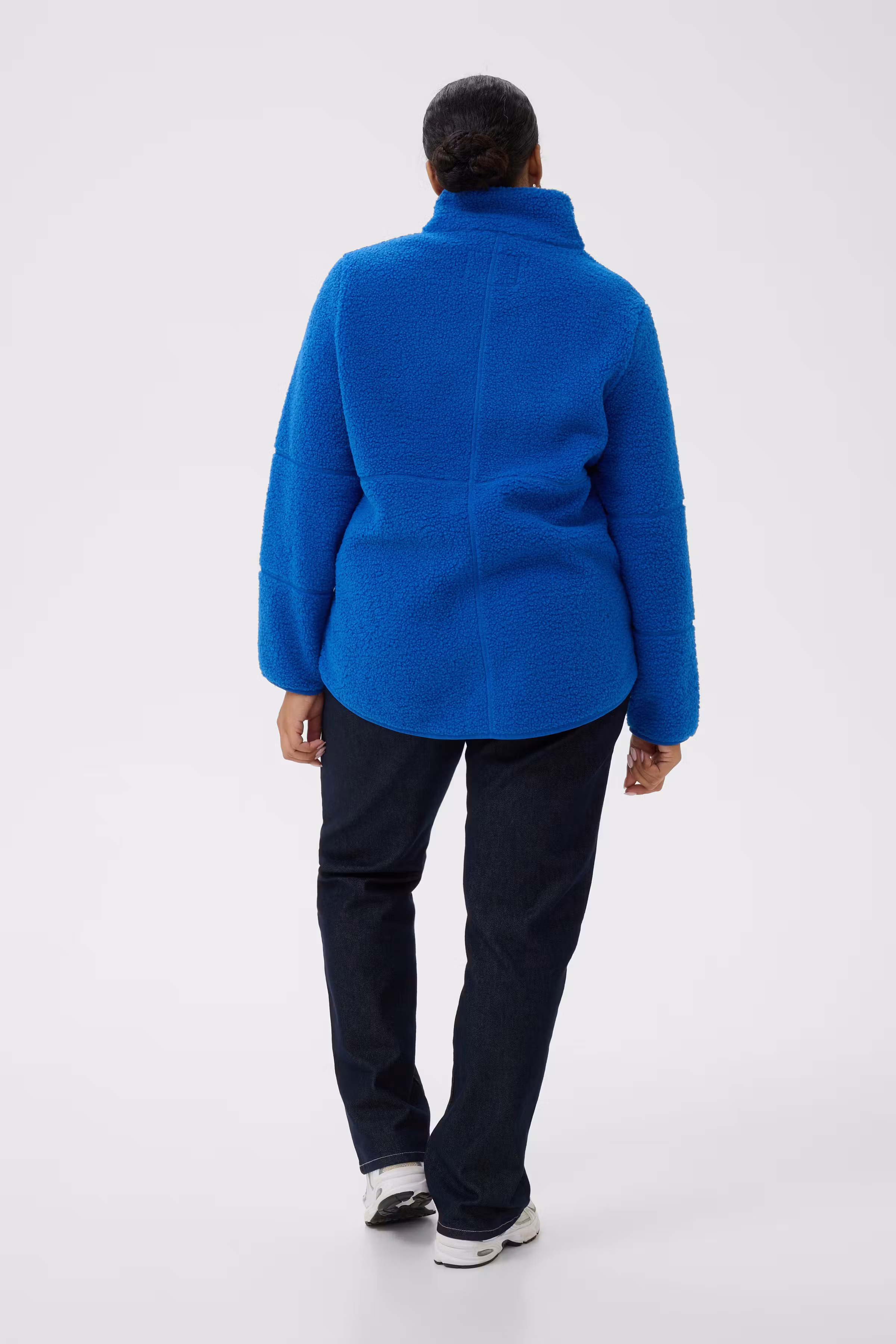 KCcanilla Outerwear LOOKBOOK BACK 10584946-193952