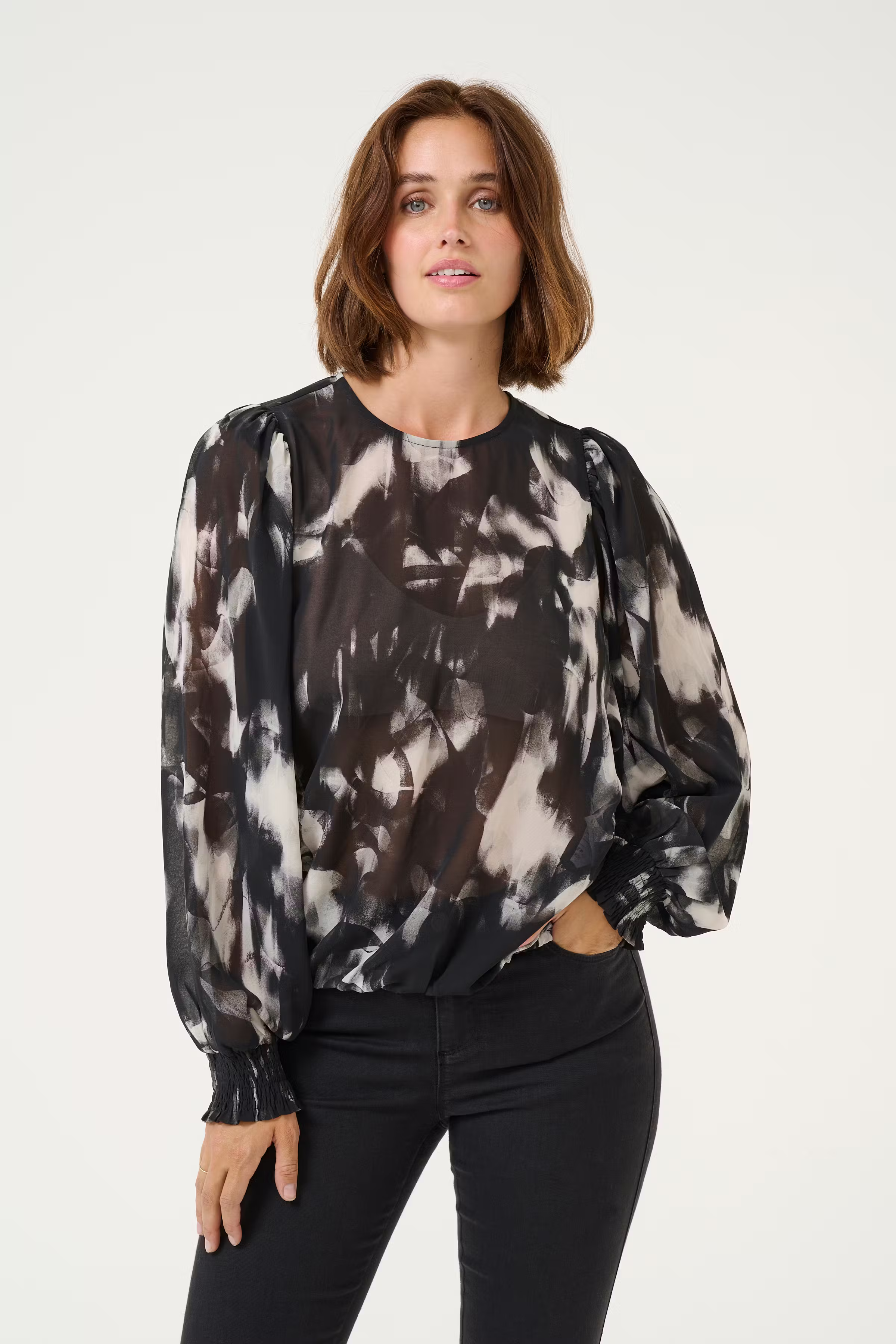 KAaska Blus LOOKBOOK FRONT 10509238-106593