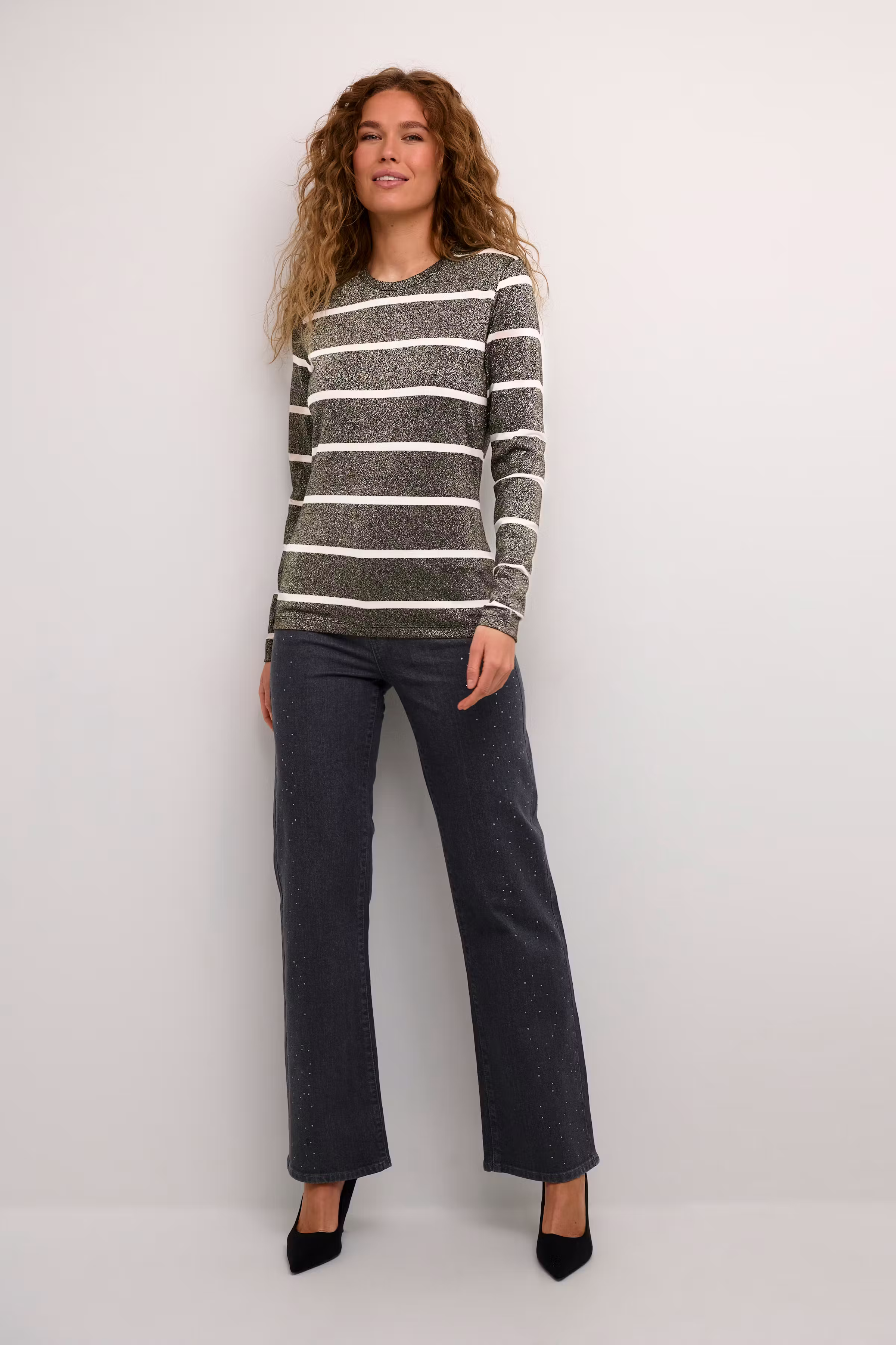 CUlura Glitzerbluse LOOKBOOK FRONT 50111325-106756