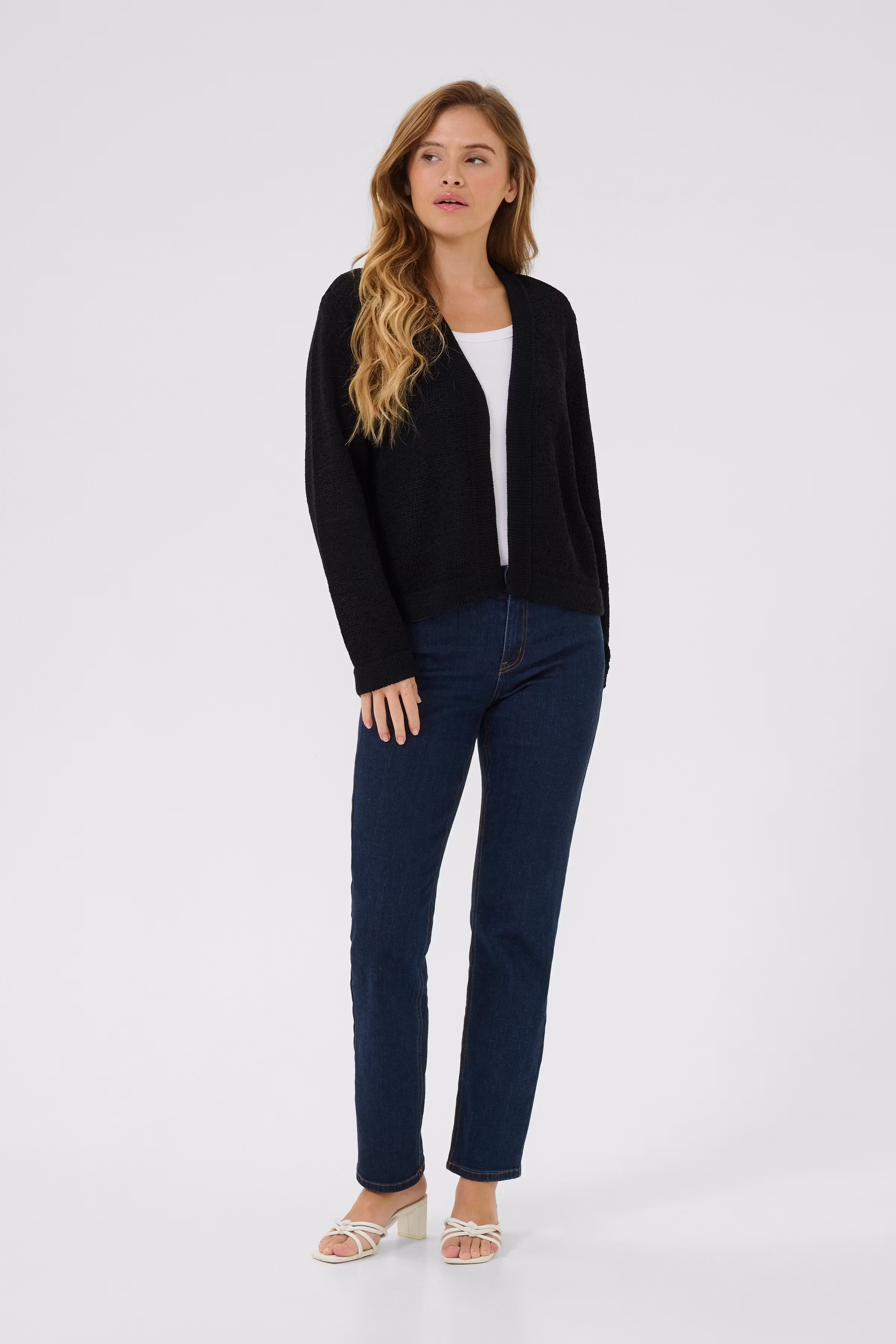 KAsevita Cardigan LOOKBOOK FRONT 10509820-100121