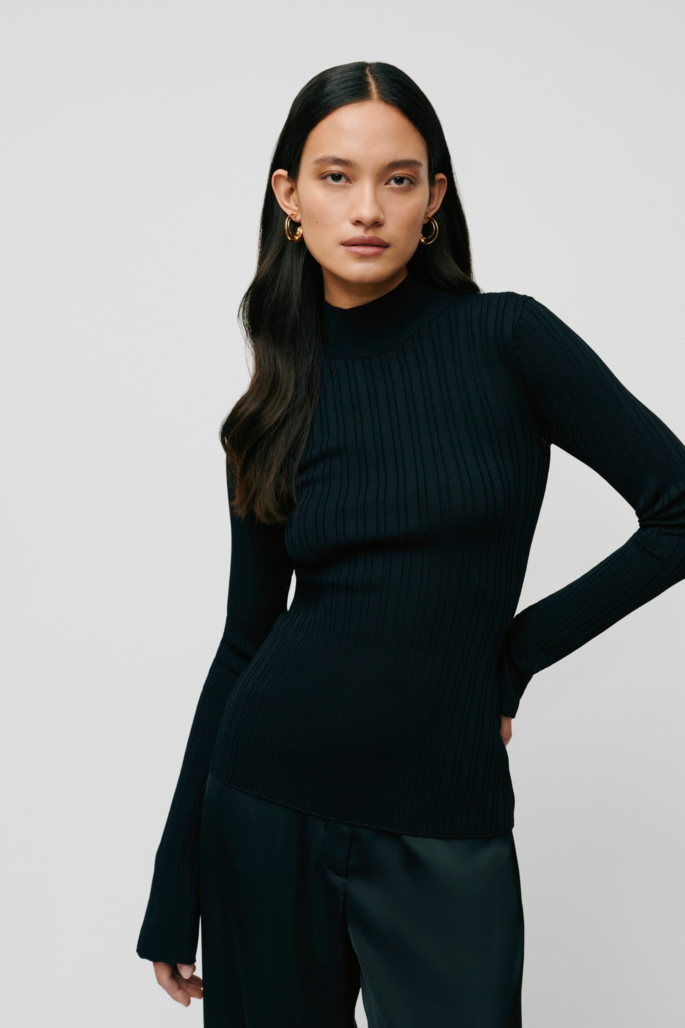 KYLIE Pullover LOOKBOOK FRONT 30600375-BK999