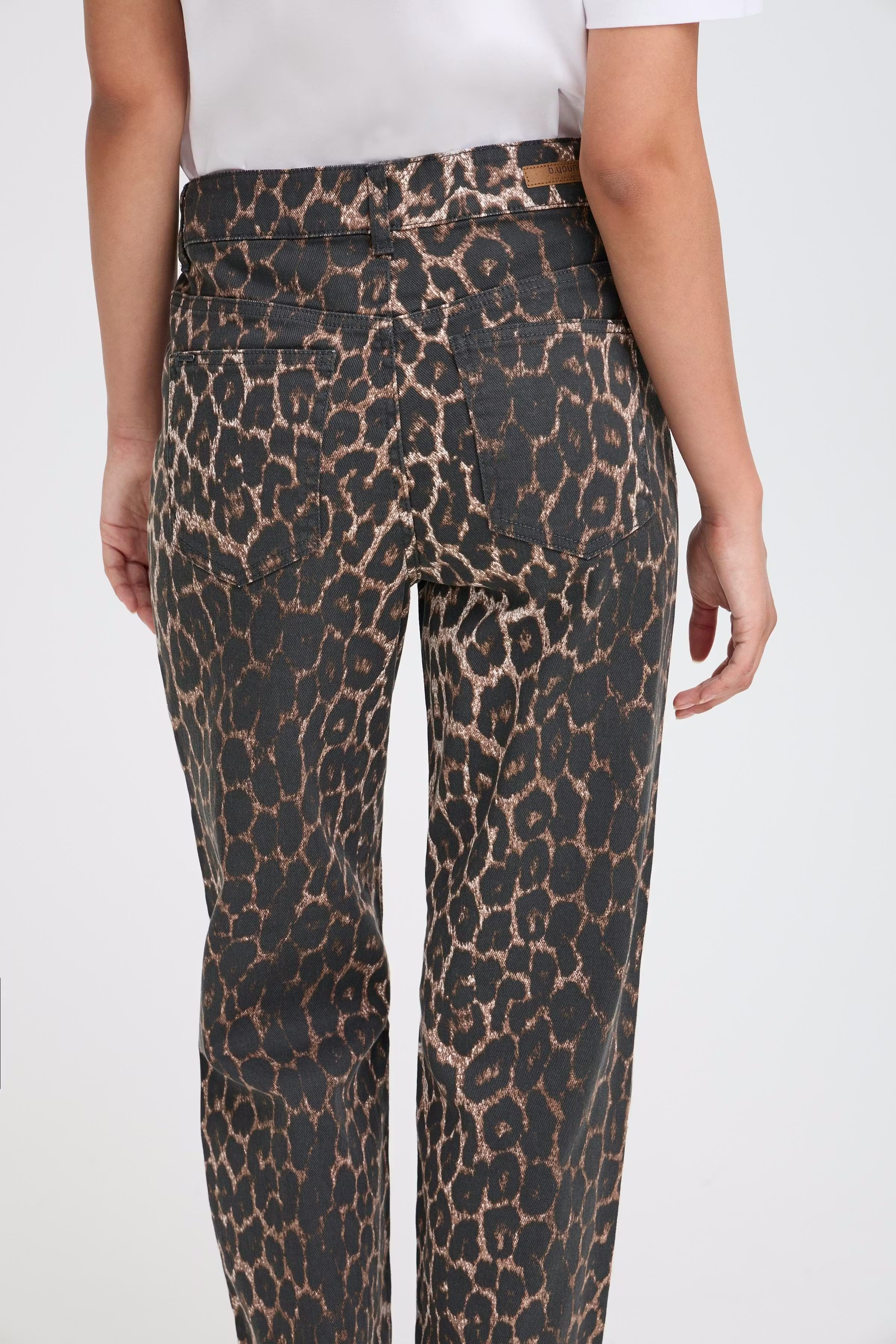BYKENNA Jeans LOOKBOOK DETAIL 20817019-205022