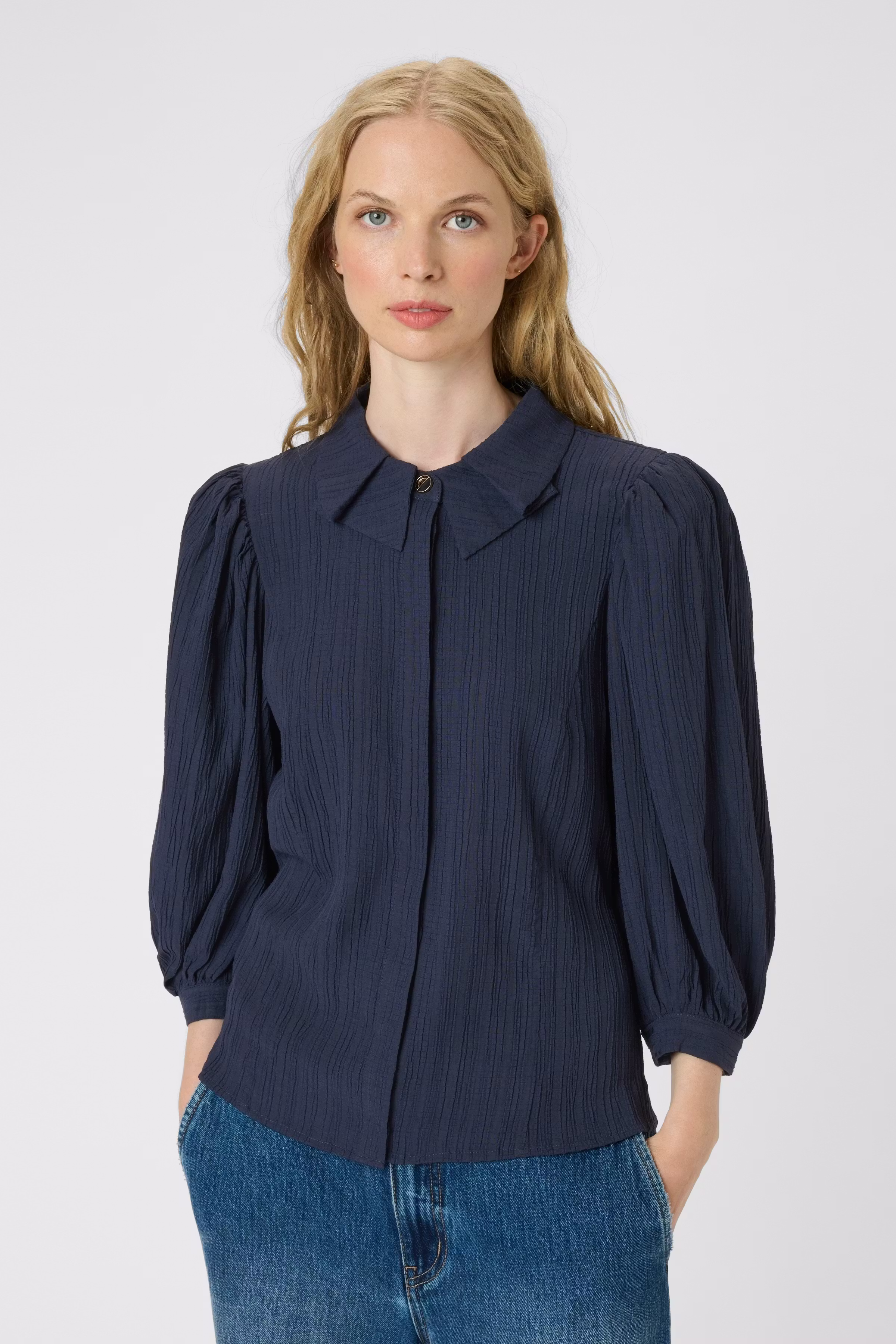 FrostyKB Blouse LOOKBOOK FRONT 10103415-193921