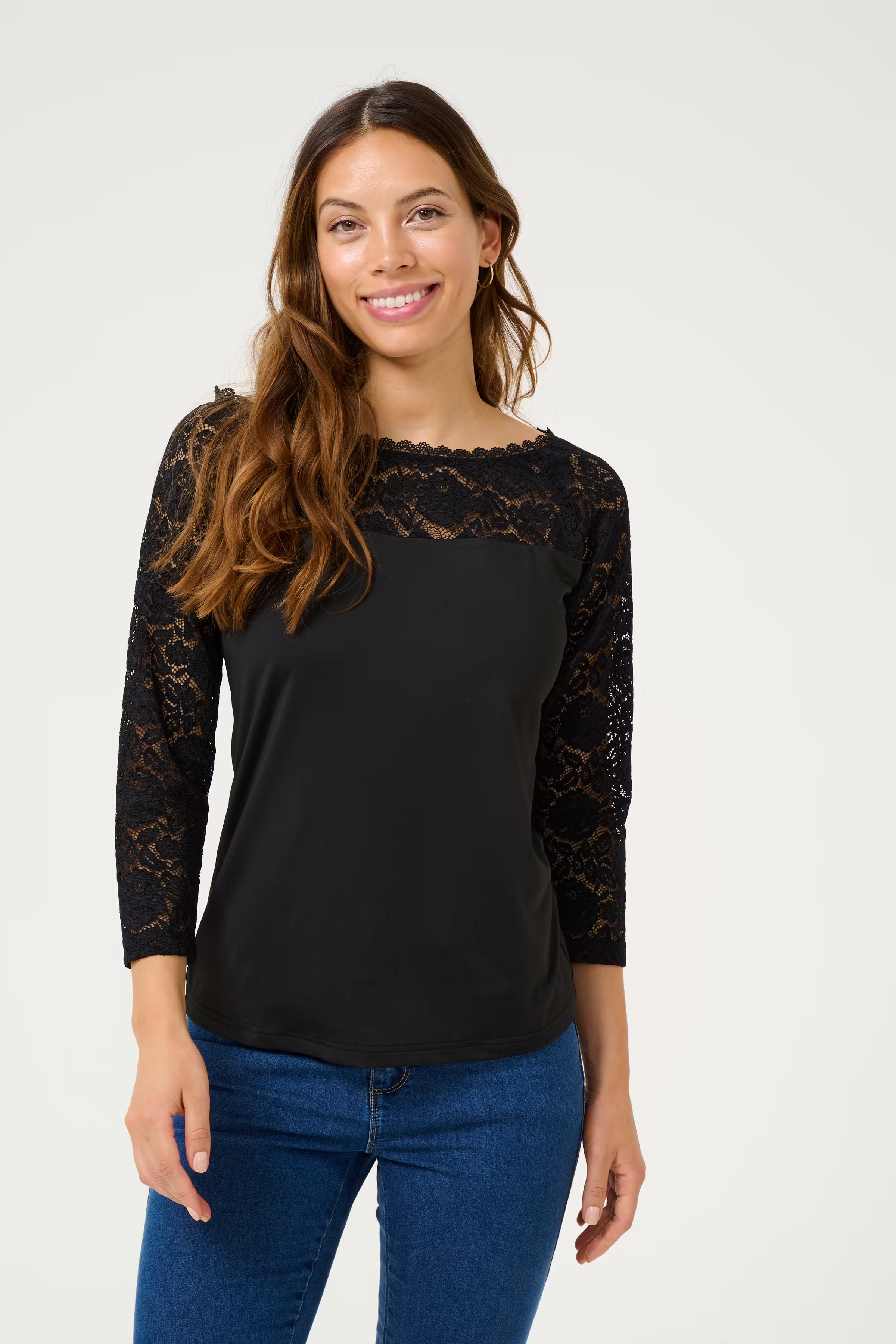 KAaia Blondebluse LOOKBOOK FRONT 10509554-100121