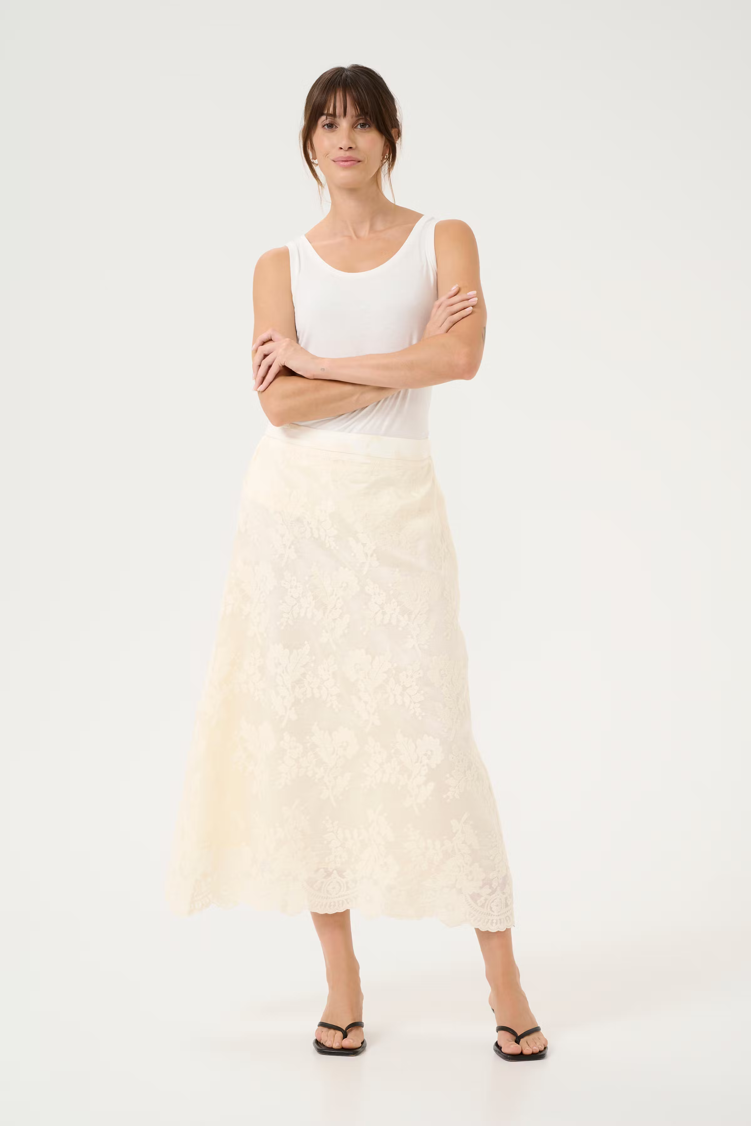 CUarona Kjol LOOKBOOK FRONT 50111914-120304